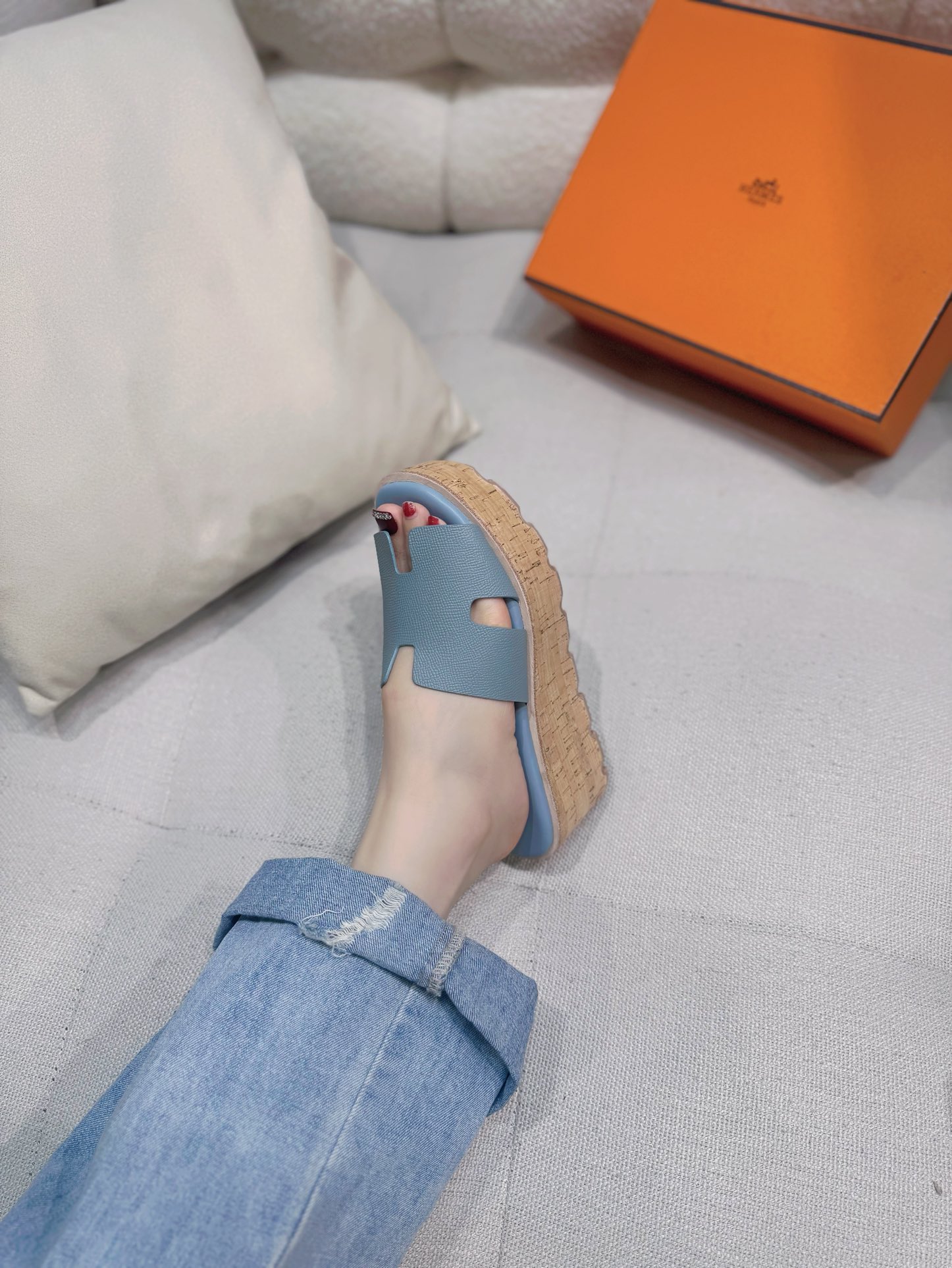 NO:253333,【Hazur blue palm print】Practical shot of the foot H-shaped cowhide wood bran bottom thick sole sponge cake high heel slippers, slippers, slippers, cowhide19860909【雾霾蓝色手掌纹】上脚实拍  H家H型牛皮木糠底厚底松糕高跟拖鞋,拖鞋,slippers,cowhide,Women's Shoes