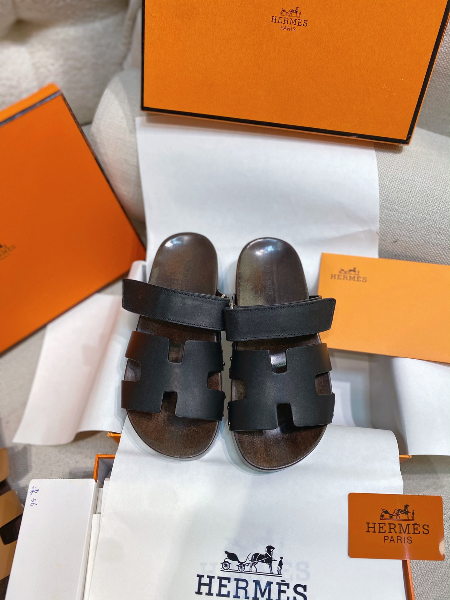 Hermes Scarpe Sandali Pantofole Nero Pelle bovina di capra Gomma pecora Casual 8 i1733567055 3586 3