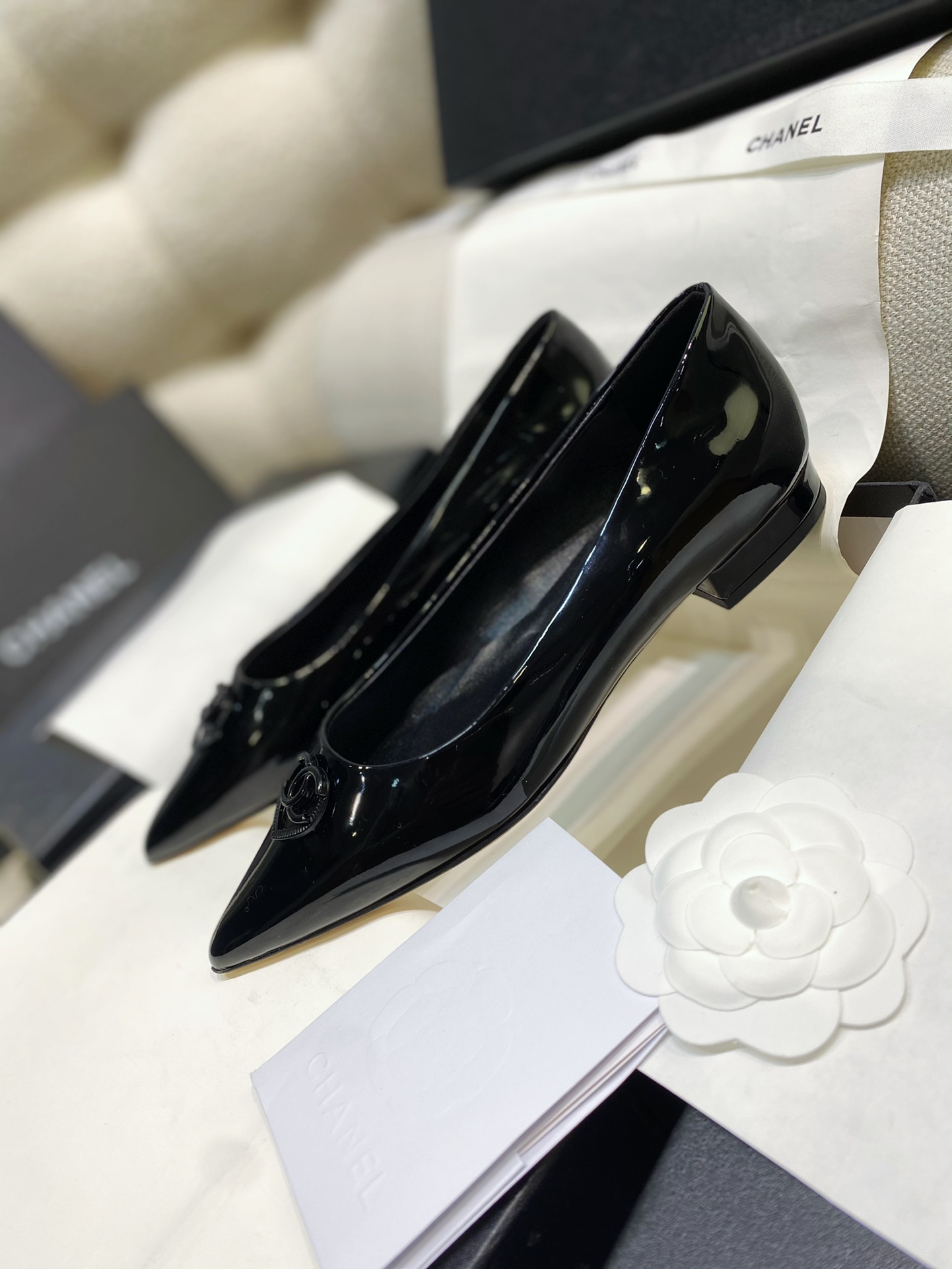 Chanel Scarpe Monostrato Cuoio genuino Pelle d'agnello verniciata 6 i1733992637 3177 1