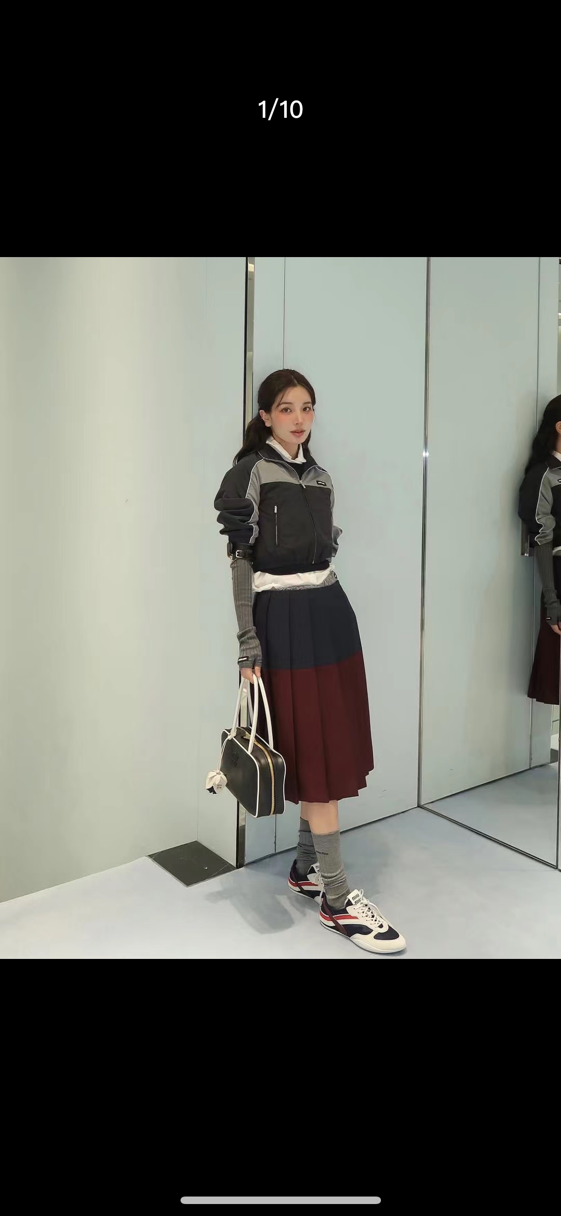 NO:232913,Miu closed her eyes this year, and it was all worn by popular female celebrities!  Magazine stars are naughty blue, revealing their style propositions in multiple scenes, and bringing unique beauty between steps. Casual shoes/sports shoes, miumiu, sneakers19860909miu今年闭眼入,全部都是当红女明星穿的款！杂志明星藏蓝色,于多重场景中流露风格主张,步履之间焕发独特之美,休闲鞋/运动鞋,miumiu,sneakers,Women's Shoes