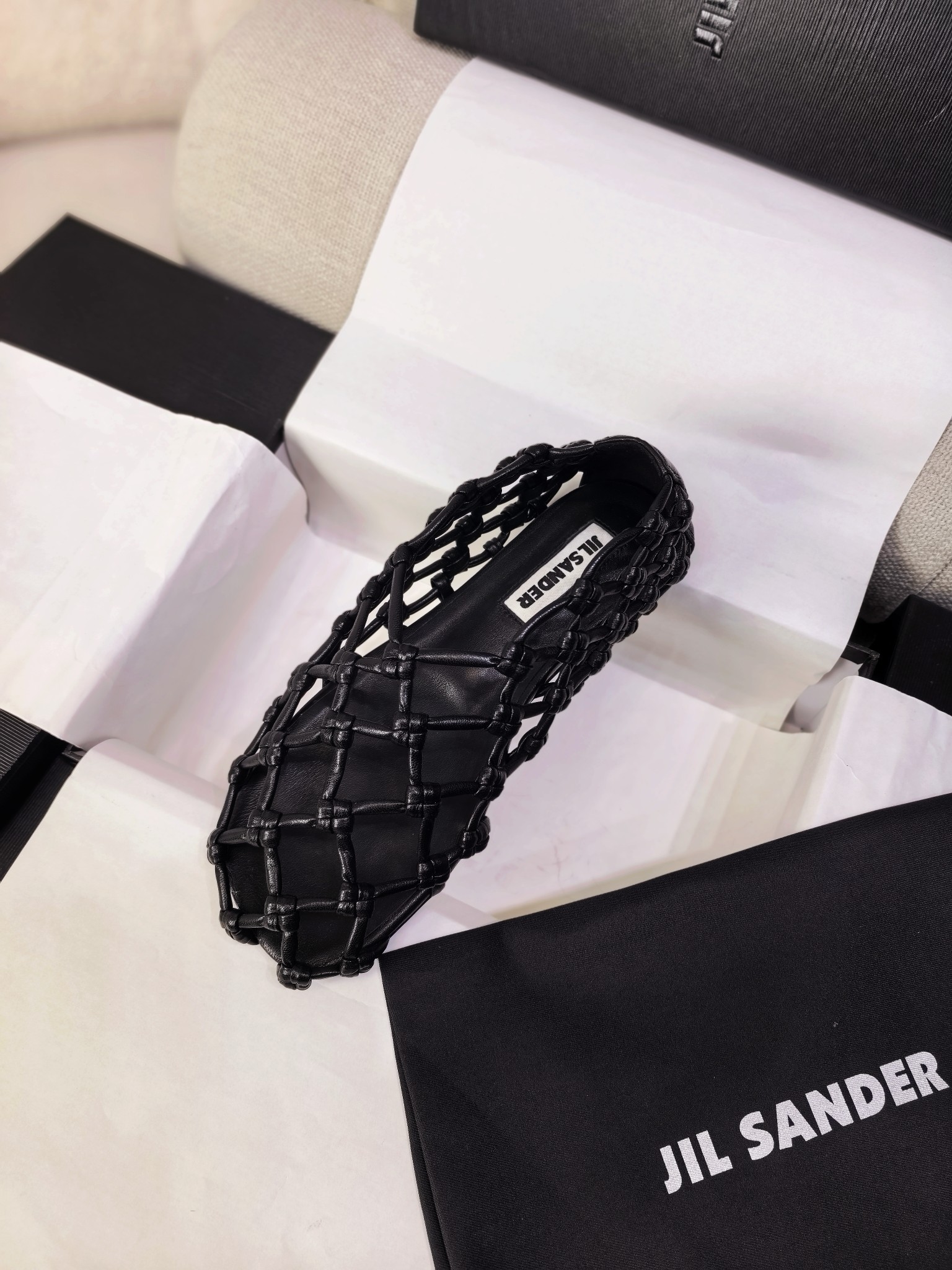 New Jil Sander Shoes: Top-Class Original with Intricate Details and High-Quality Materials - 图片 3