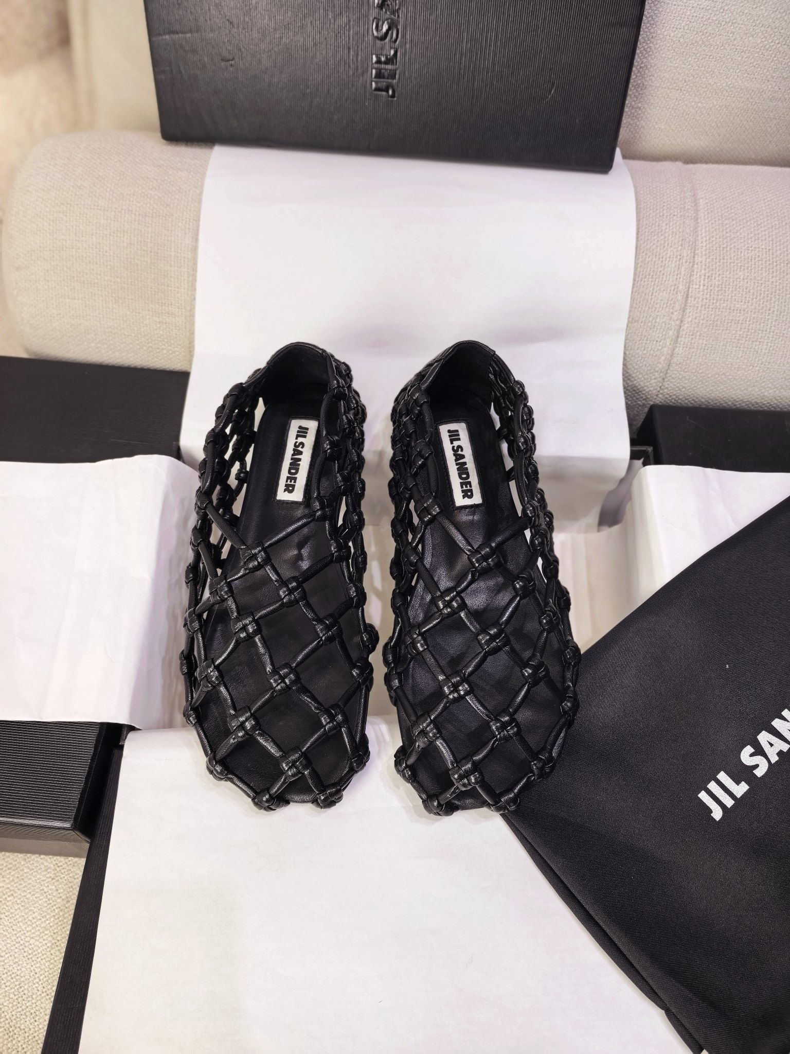 New Jil Sander Shoes: Top-Class Original with Intricate Details and High-Quality Materials - 图片 1