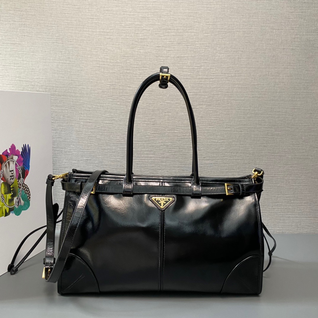【Top original】🎉LusSolf oil wax leather🎉1BA433 large size🎉🎉This handbag and crossbody bag is made of imported oil wa…