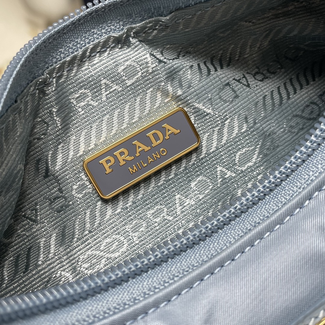 正品级顶级原单Prada最新爆款升级版金色五金HOBO肯豆同款女士尼龙单肩包型号1NE515采用进口原厂
