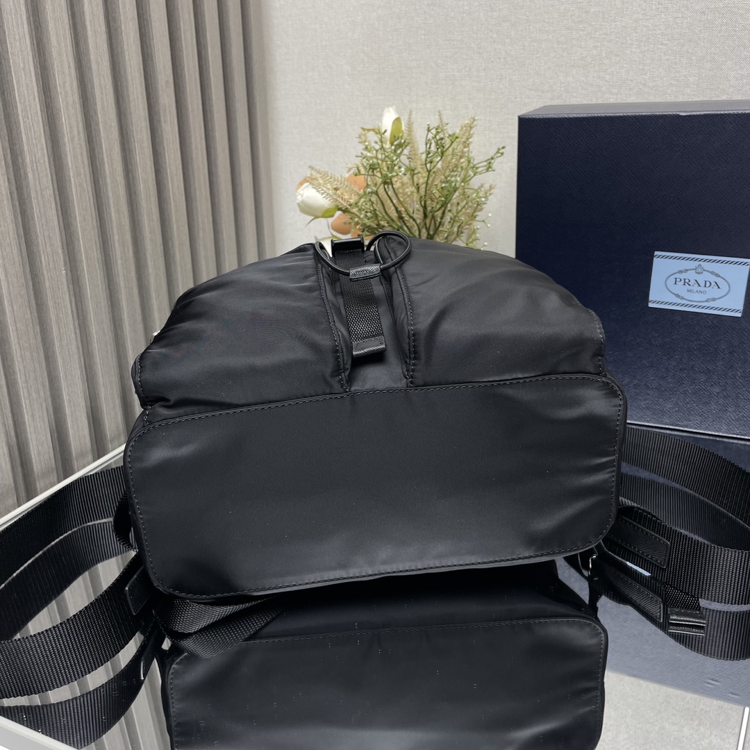 Prada 1BZ070 Black nylon 30x32x16cm everyday