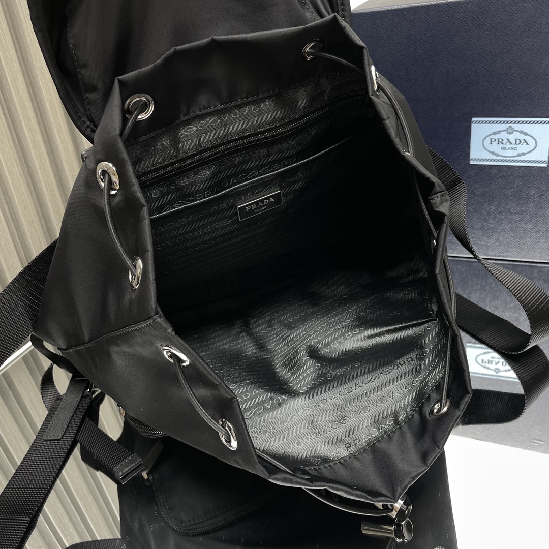 Prada 1BZ070 Black nylon 30x32x16cm everyday