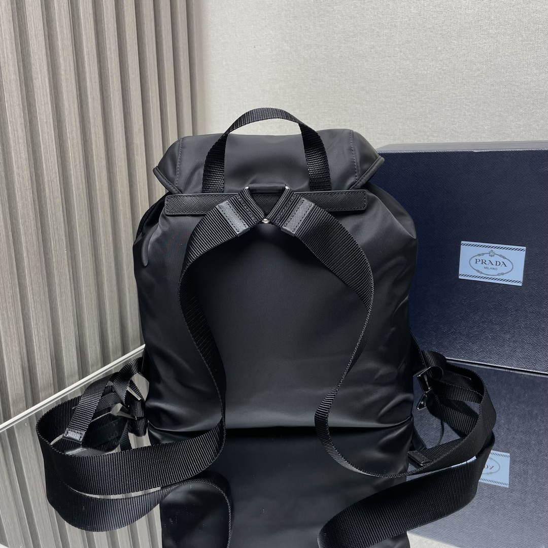 Prada 1BZ070 Black nylon 30x32x16cm everyday