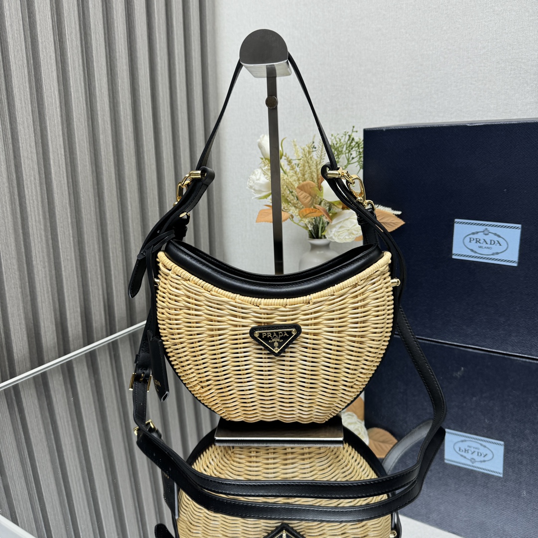 NO:182822,【【authentic grade top-level original】Model 1BC202 The new handbag features a half-moon silhouette full of curved charm. The woven fabric gives it a sense of structure and uniqueness, and is paired with the iconic triangular logo. It is reinterpreted with a more refined design, full of summer mood, and cleverly adds details such as handles and removable shoulder straps to create a variety of dressing styles. Length 6cm*height 18.5cm*width 22.5cm, PRADA, prada,19860909【【正品级 顶级原单】型号1BC202 新款手袋以富有曲线魅力的半月廓形为特色,梭织面料赋予其结构感和独特性,搭配标志性的三角形徽标.以更为精致的设计重新演绎,充满夏日情调,巧妙加入手柄和可拆卸肩带等细节,可打造多样穿搭风格.长6cm*高18.5cm*宽22.5cm,PRADA,prada,Bag