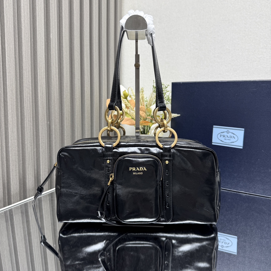 NO:186701,Extra version (new oil wax leather) large medium-sized leather handbag 1BB original oil wax leather is refreshed with soft geometric shape to interpret the handbag design, and is made of retro shiny leather. Retro metal hardware accessories and classic elements zipper pockets show retro charm. Size length 30X height 14X width 13.5CM, PRADA, prada19860909特级版本（新款油蜡皮）大号中古皮革手提包1BB原厂油蜡皮以柔和的几何造型焕新诠释手提包设计,甄选复古感亮面皮革制成.复古金属五金配件与典藏元素拉链口袋,彰显复古魅力. 尺寸长30Ｘ高14Ｘ宽13.5ＣＭ,PRADA,prada,Bag