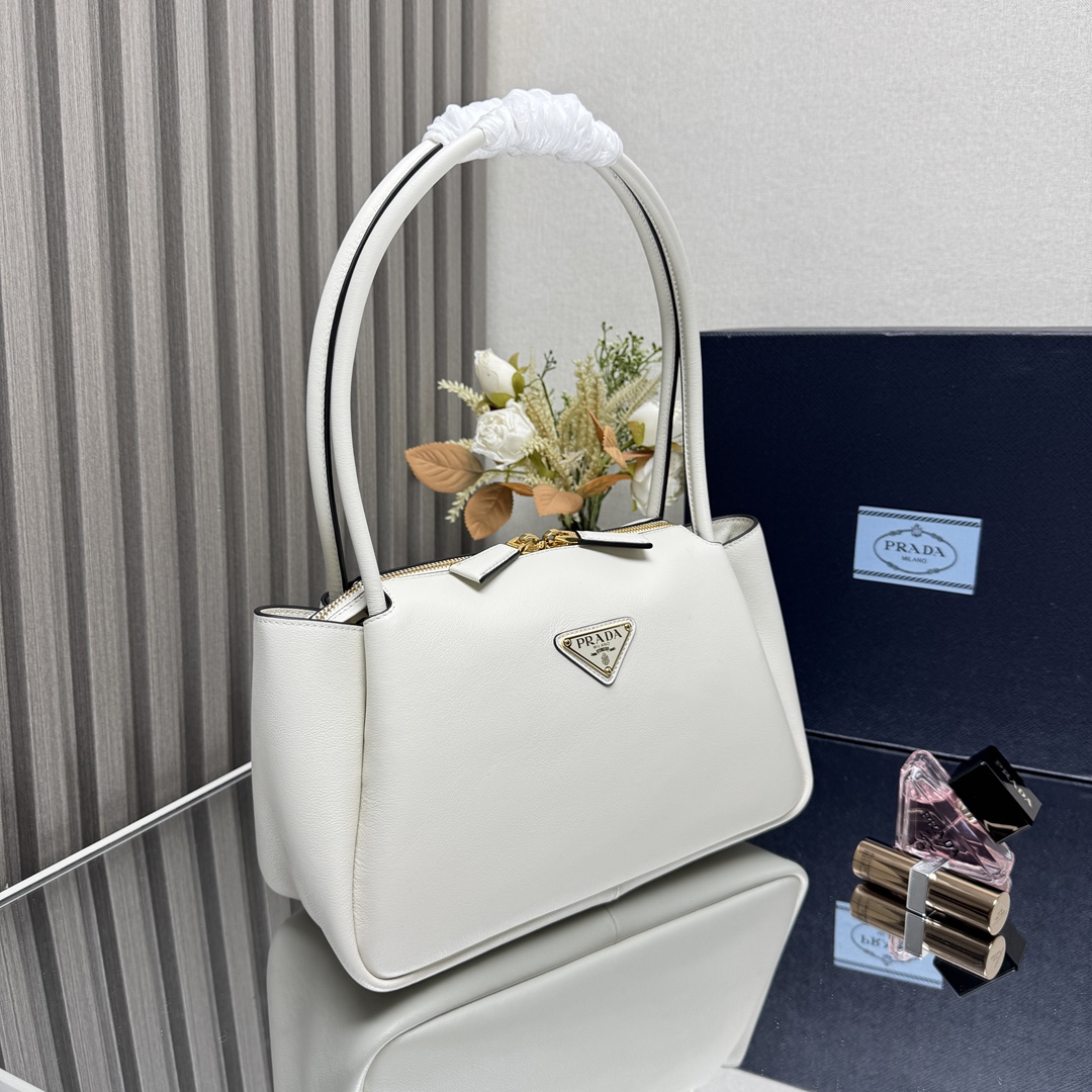 Prada 28x 18x 11cm everyday