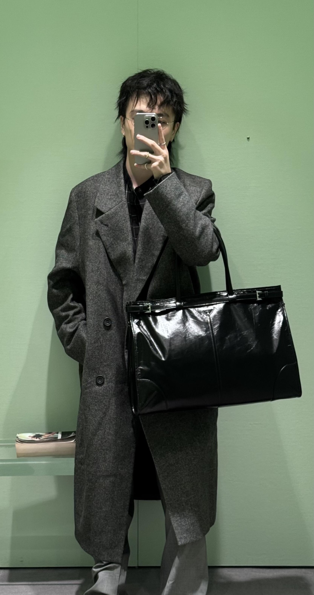 Prada soft lux extragrande, accesorio perfecto para salir, elegante y versátil🎉