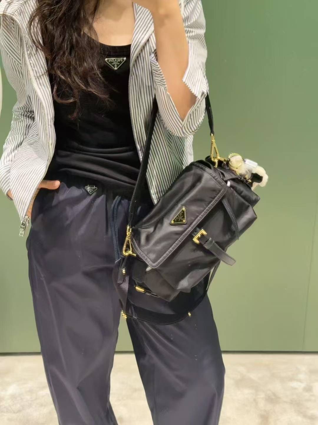 NO:389894,Small upper body picture, Prada [top original list], prada19860909小号上身图,普拉达【顶级原单】,prada,Bag