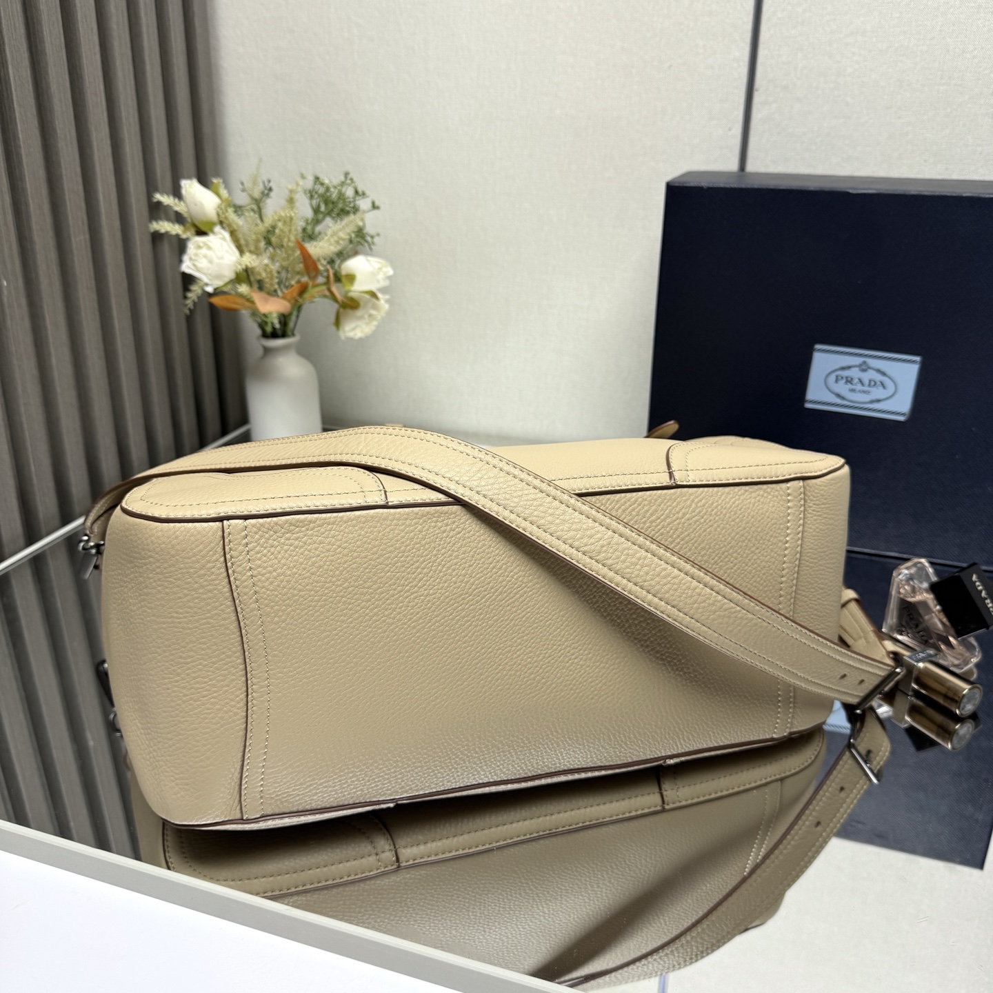 Prada 38x 32x 14cm everyday