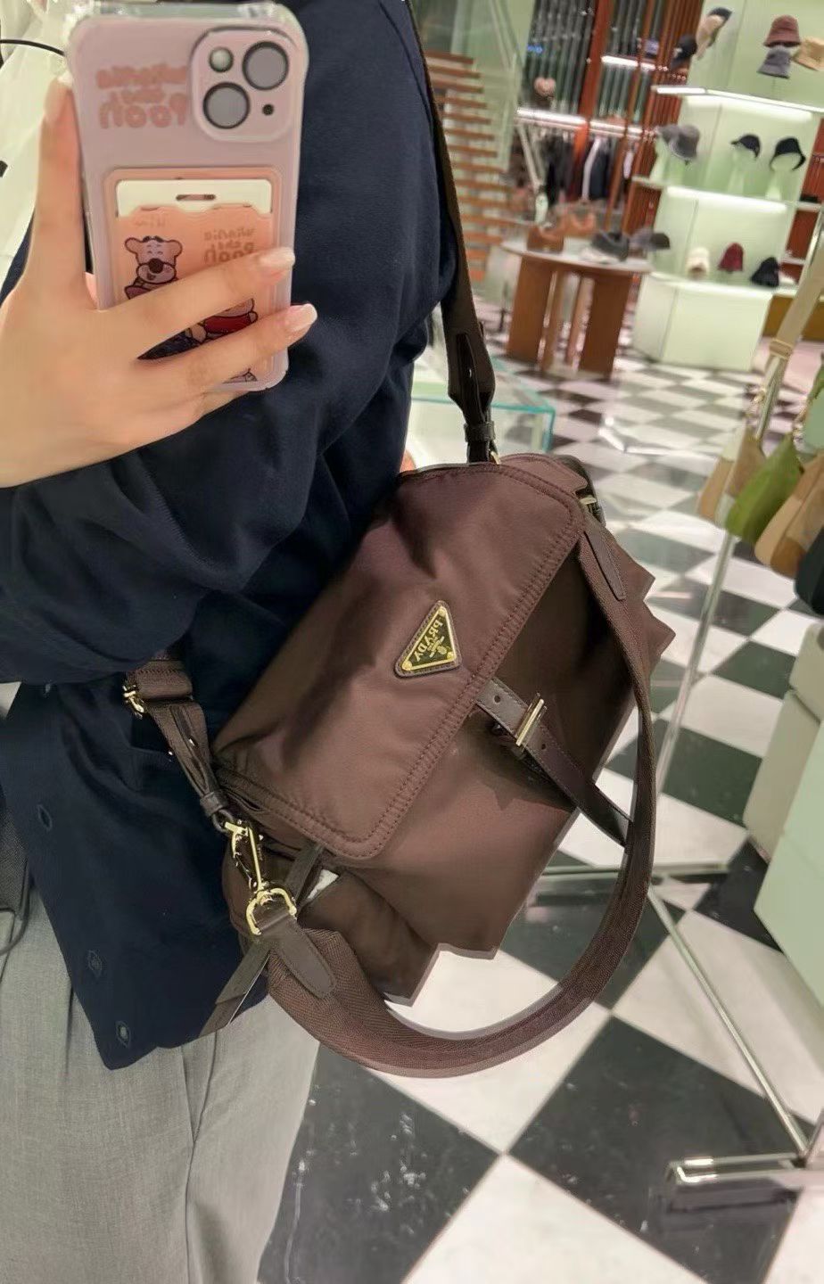 1BD394 Ocher brown on-body photo