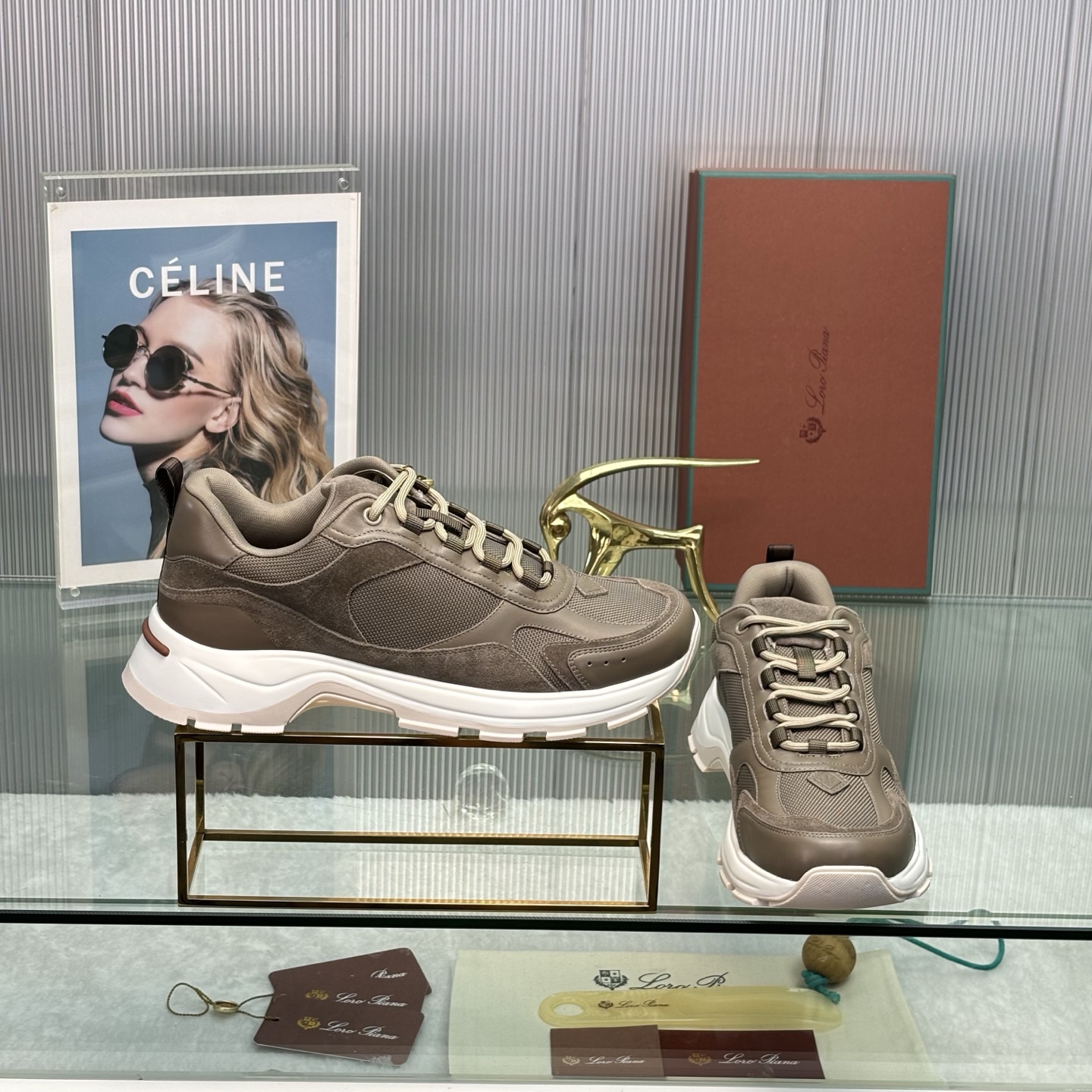 NO:392803,Purchase level Lor＊ Pian＊ Heavy new sports and leisure series, comfortable and lightweight, grid breathable, original board replica, seven colors available, sizes 39-46. (46 custom made without return or exchange)., casual shoes/sports, sneakers19860909代购级别Lor＊ Pian＊重磅新品运动休闲系列,舒适轻便,网格透气,原板复刻,七色可选,39-46码.（46定做不退换）.,休闲鞋/运动鞋,sneakers,Women's Shoes