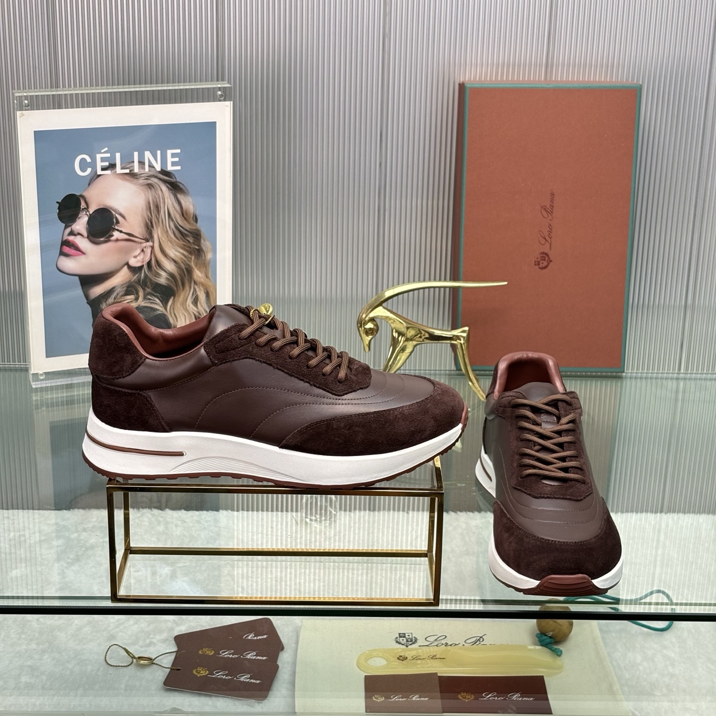 NO:392809,Purchase level Lor＊ Piana spring new couple sports and leisure series, fabric is imported cowhide ten-high mercerated beef velvet, full cowhide inner footbed. Color black/white/gray/blue/khaki/brown Size women's size 35-43 sizes, (42-43 customized). Men's size 38-46 sizes., casual shoes/sports shoes, sneakers, cowhide19860909代购级别 Lor＊ Piana春季新款情侣运动休闲系列,面料采用进口牛皮十高丝光牛绒,全牛皮内里垫脚. 颜色黑色/白色/灰色/蓝色/卡其色/棕色 码数女款35-43码,(42-43订做).男款38-46码.,休闲鞋/运动鞋,sneakers,cowhide,Women's Shoes