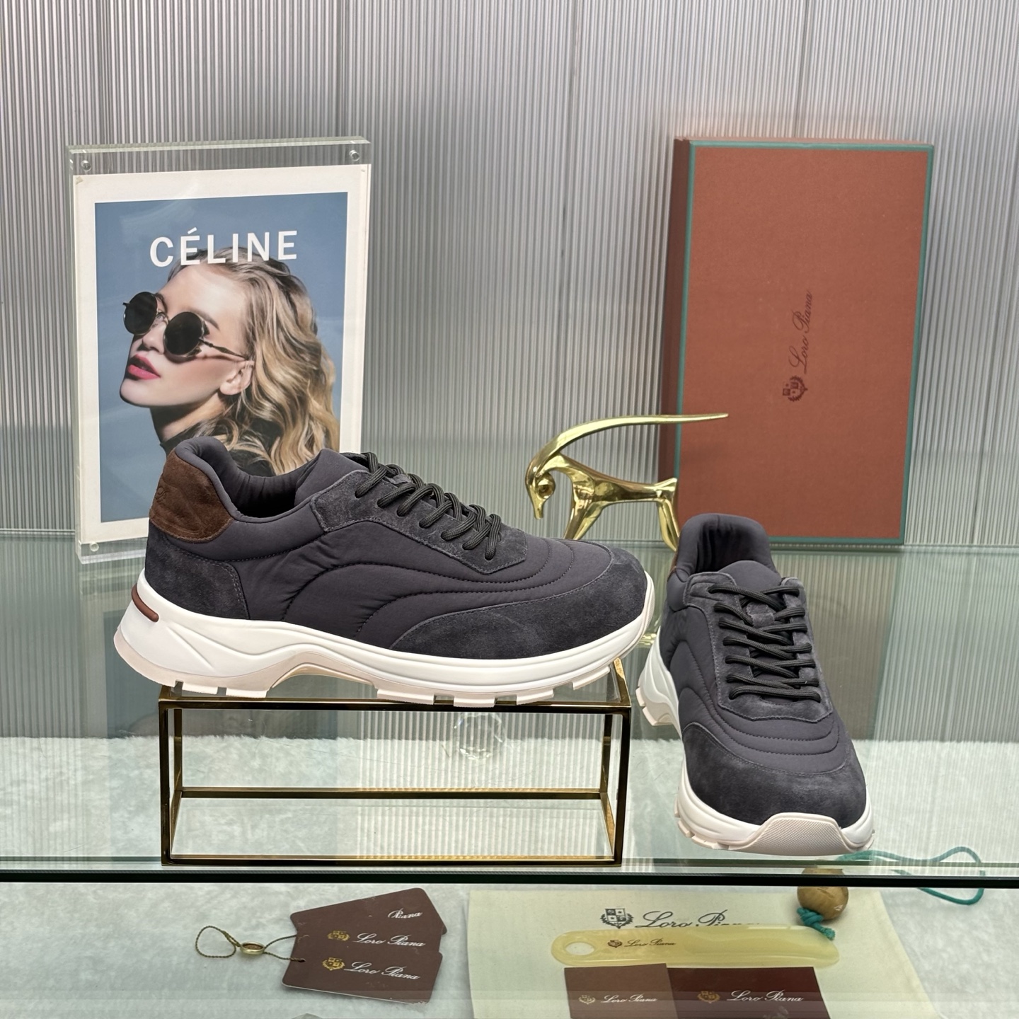 NO:392761,Purchase level Lor＊ Pian＊2025ss Spring and Summer New Sports and Leisure Series, Fabrics are imported high mercerized beef velvet/tarp cloth, full cowhide inner footbed. Color black/apricot/yellow/white/coffee/gray. Size women's model 35-41 (41 custom-made non-return and exchange), men's model 39-46 (46 custom-made non-return and exchange)., Casual shoes/sports shoes, sneakers, cowhide19860909代购级别 Lor＊ Pian＊2025ss春夏新款运动休闲系列,面料采用进口高丝光牛绒/防水布,全牛皮内里垫脚 颜色黑色/杏色/黄色/白色/咖啡色/灰色 码数女款35-41（41定做不退换）,男款39-46码（46定制不退换）.,休闲鞋/运动鞋,sneakers,cowhide,Women's Shoes