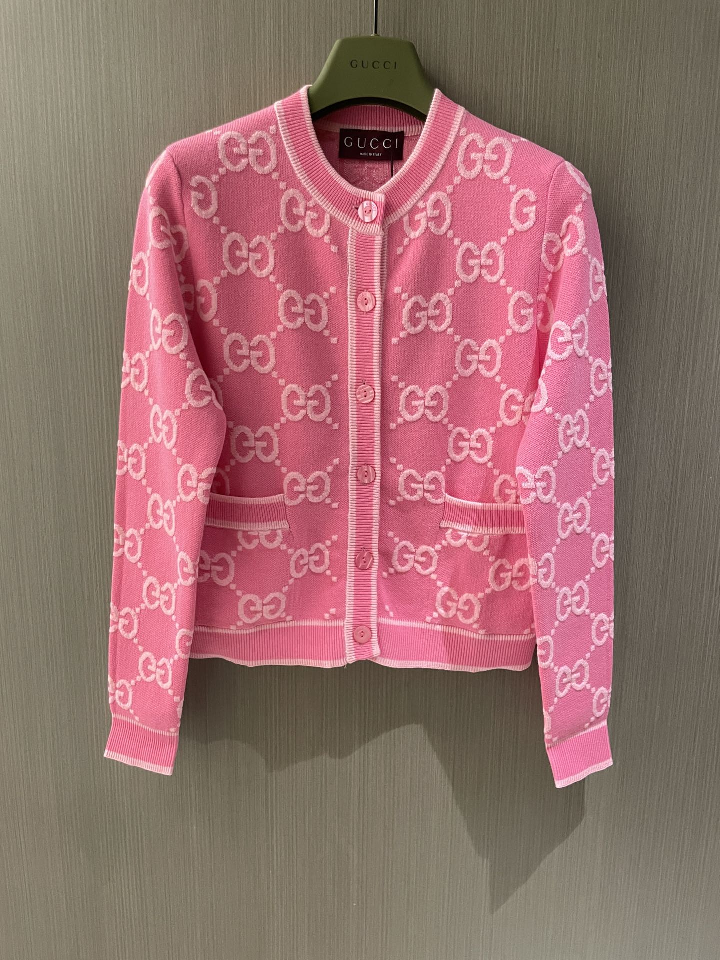 Gucci Interlocking G Jacquard Cardigan: Luxurious Knitwear 2 i1715842125 9185 3