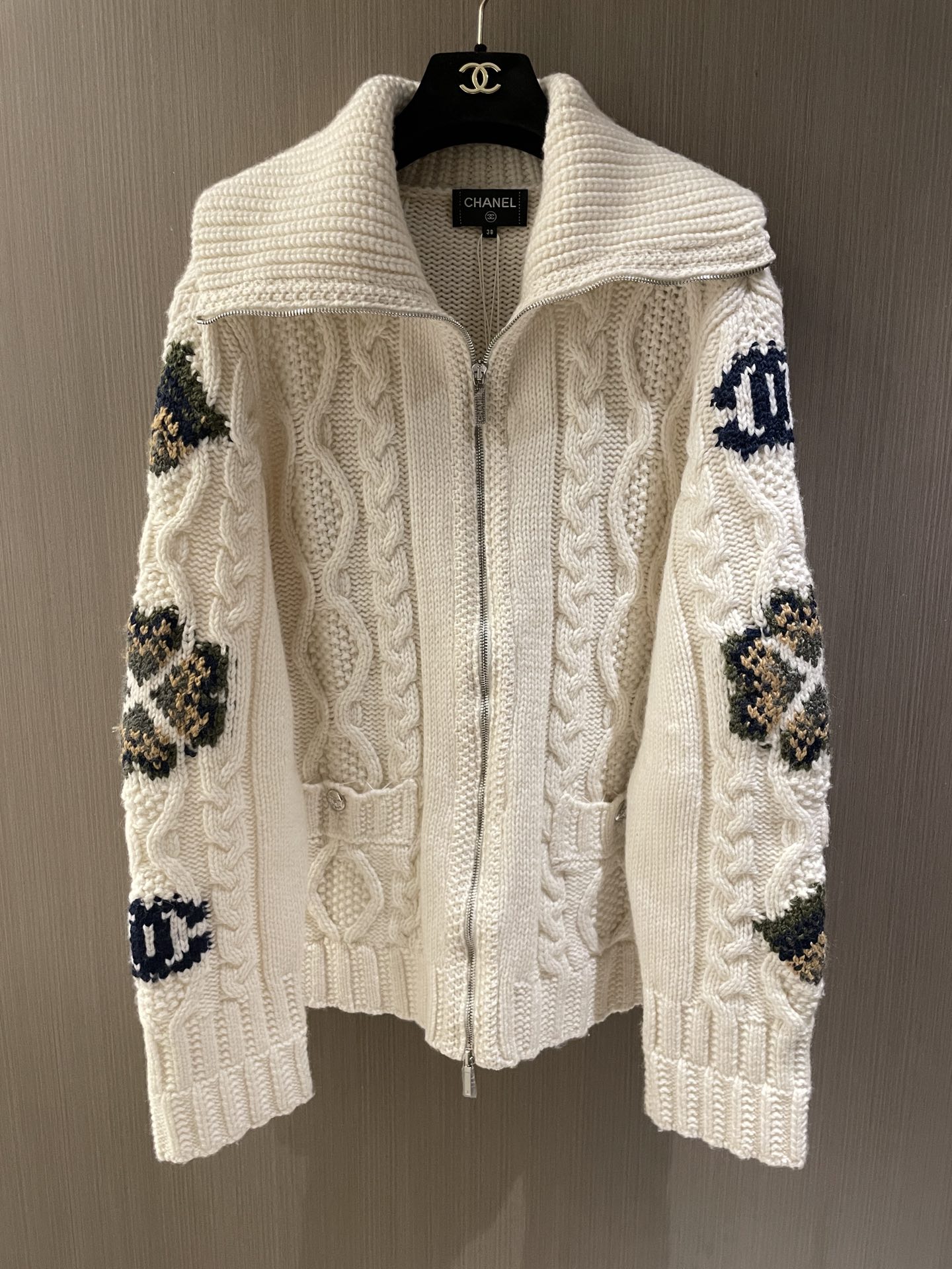 Chanel Replicas
 Clothing Cardigans Cashmere