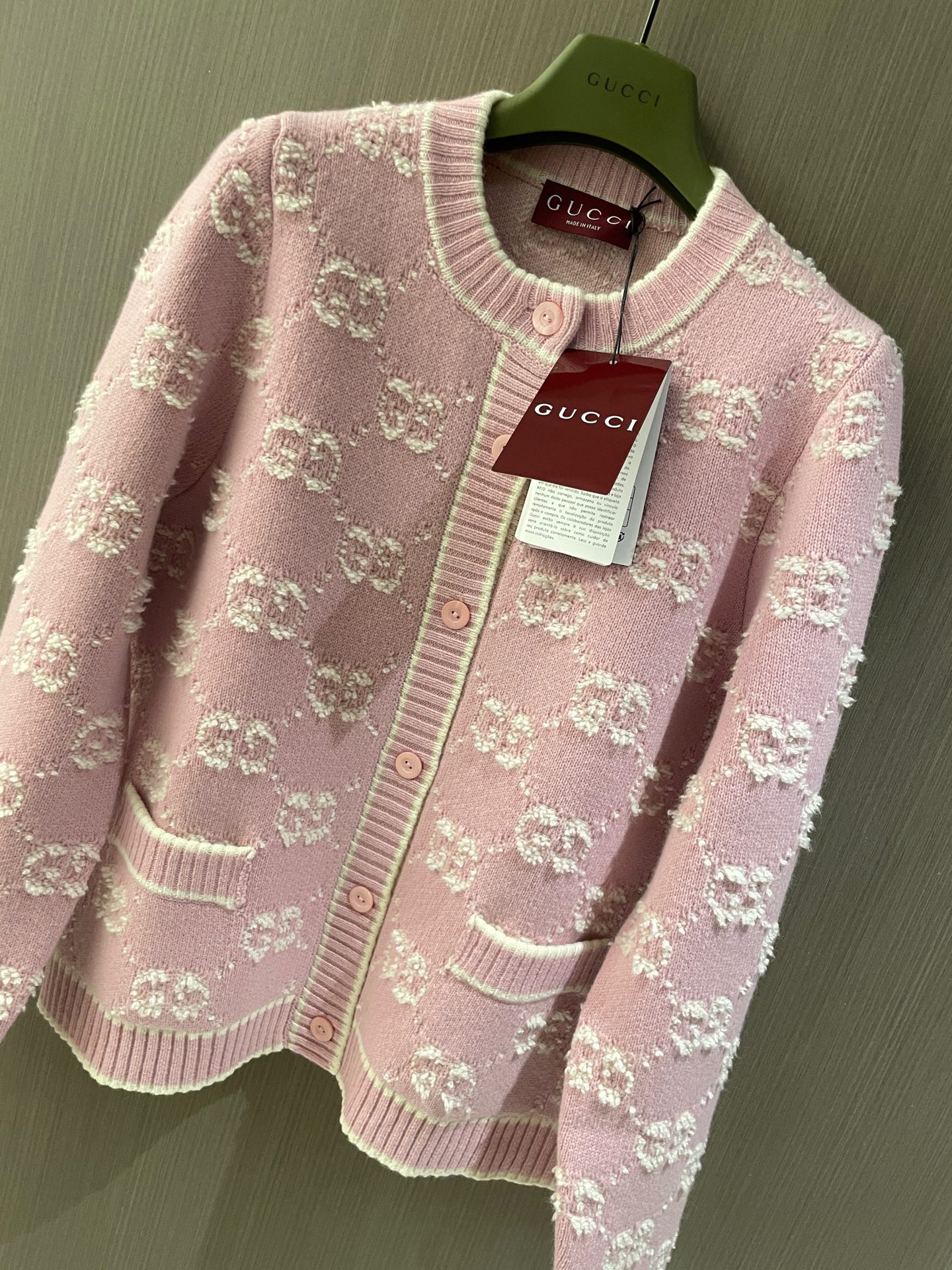 Gucci Wool Cardigan with GG Jacquard Pattern | Soft & Stylish 5 i1737026898848 336 0 3