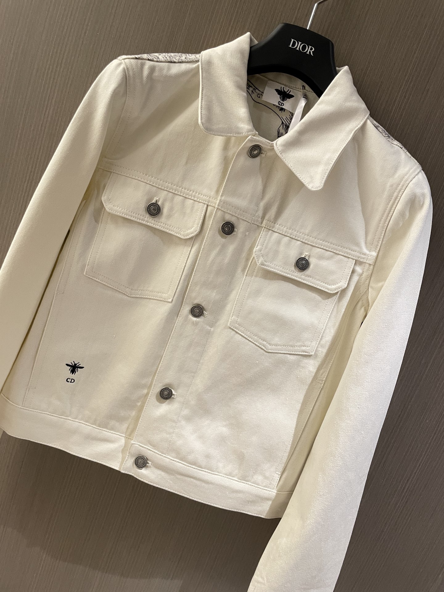 Dior Star Embroidered Denim Jacket - Stylish & Versatile Outerwear 5 i1742317343585 9286 0 3