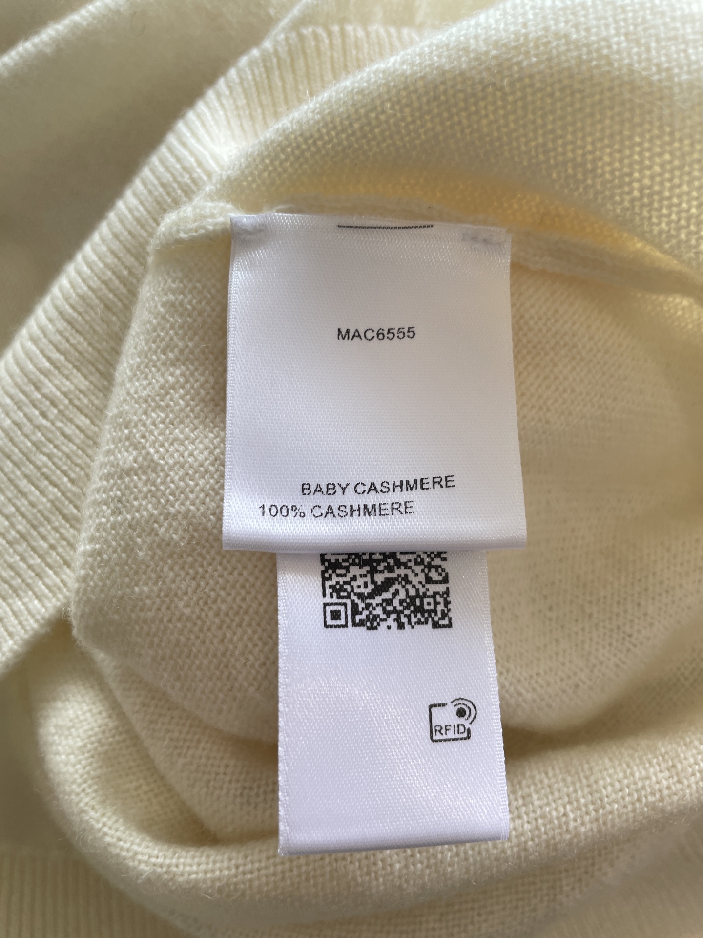 Elegant Cashmere Polo Shirt - Soft, Comfortable, and Stylish - Perfect for Any Occasion 8 i1746788787410 3442 0 6