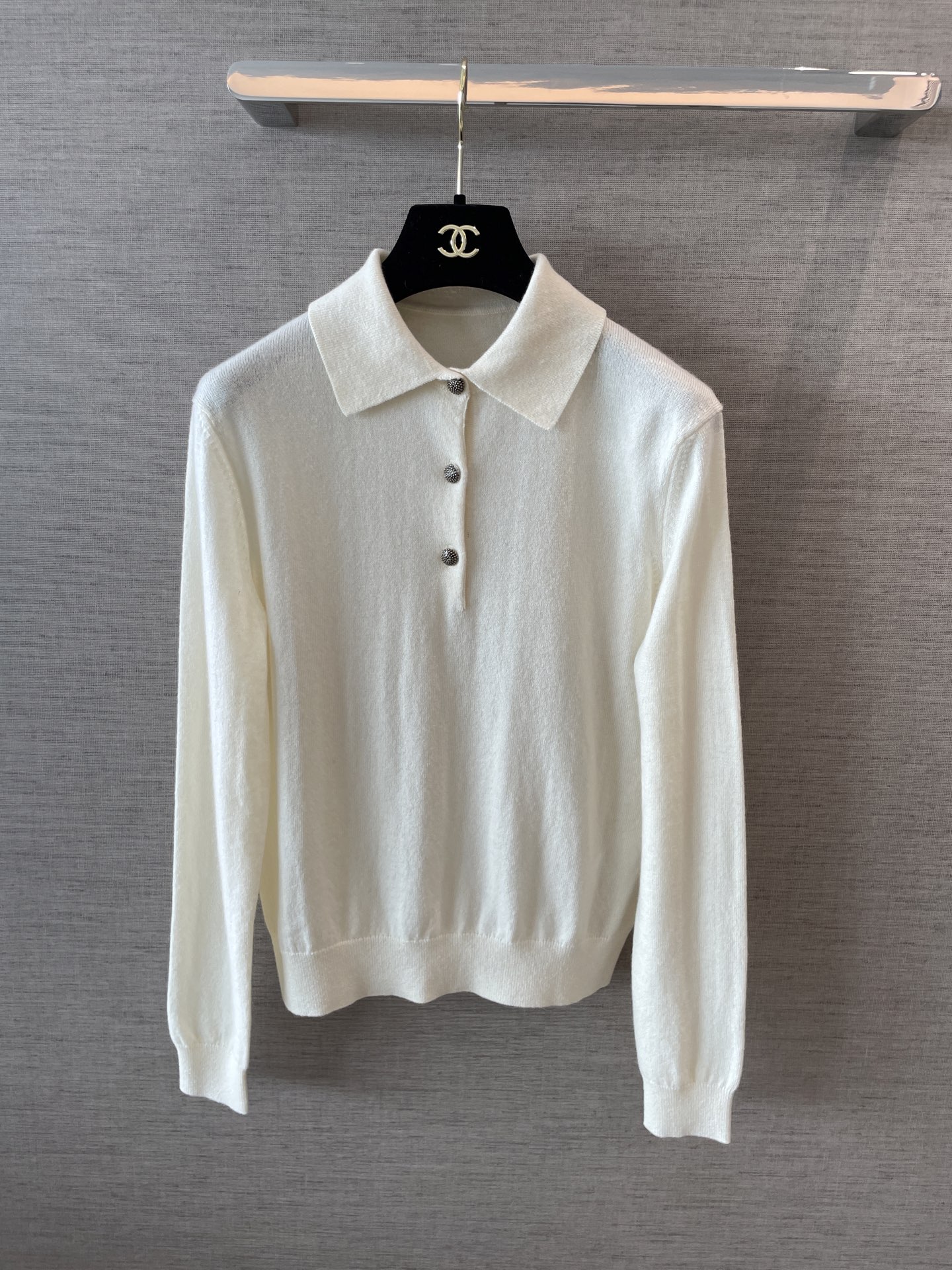 Elegant Cashmere Polo Shirt - Soft, Comfortable, and Stylish - Perfect for Any Occasion 2 i1746788787438 9579 0 0