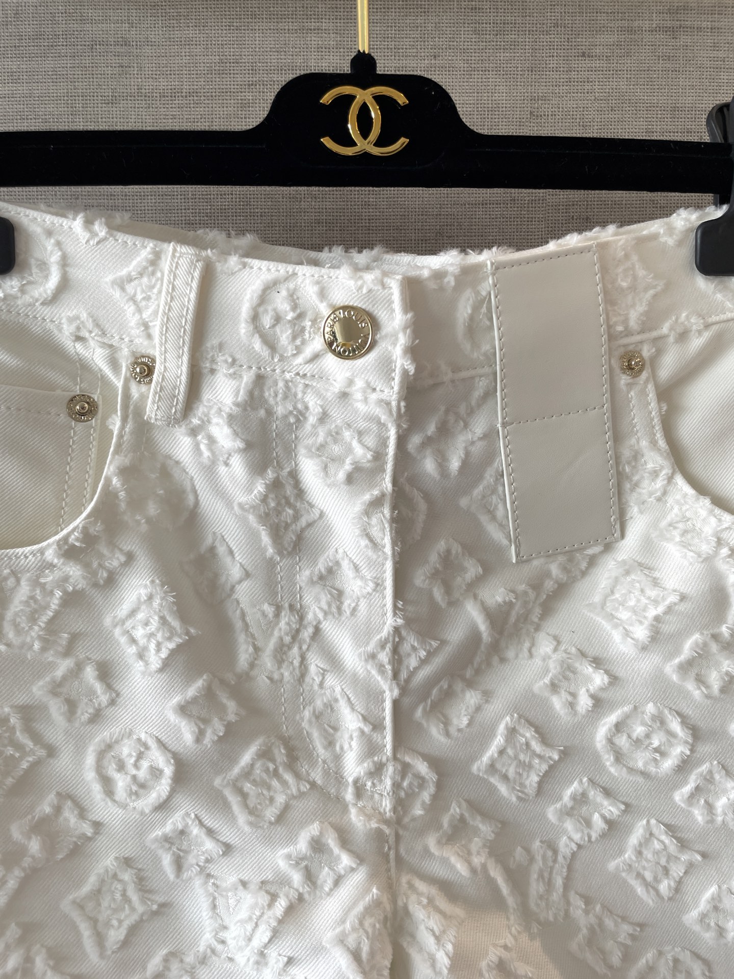 Jacquard Shorts: Premium Fabric, Authentic Detailing, and Perfect Fit 3 i1752552417886 8758 0 1