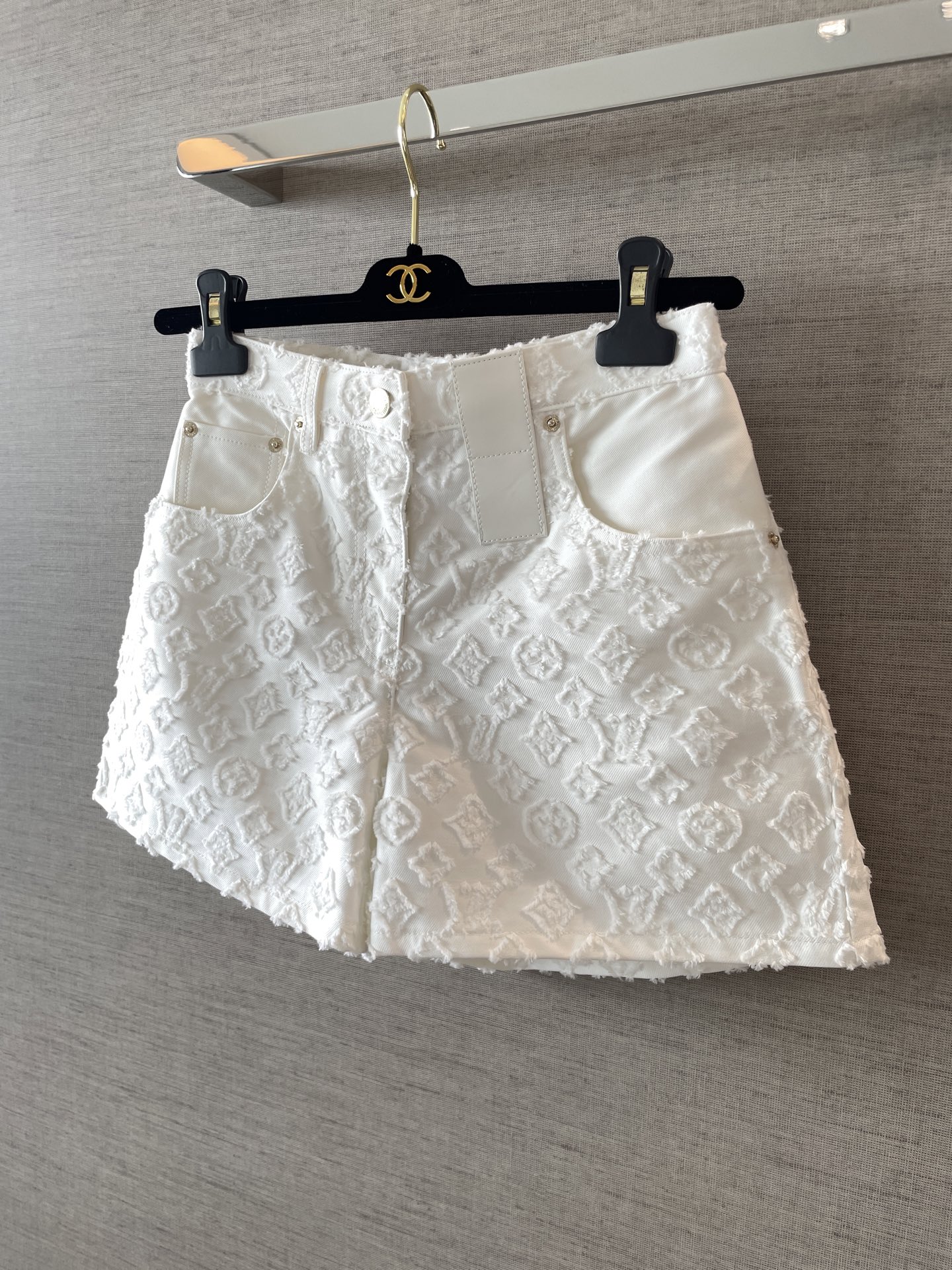 Jacquard Shorts: Premium Fabric, Authentic Detailing, and Perfect Fit 5 i1752552418032 9066 0 3