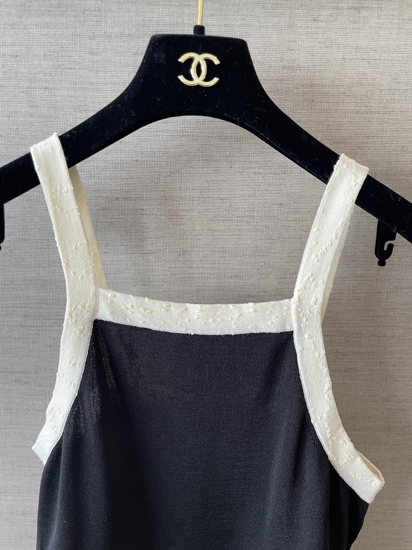 Chanel 25A Knit Vest: Authentic Yarn & Detail, Must-Have Piece - Sizes 36, 38, 41 3 i1753764429352 1013 0 1