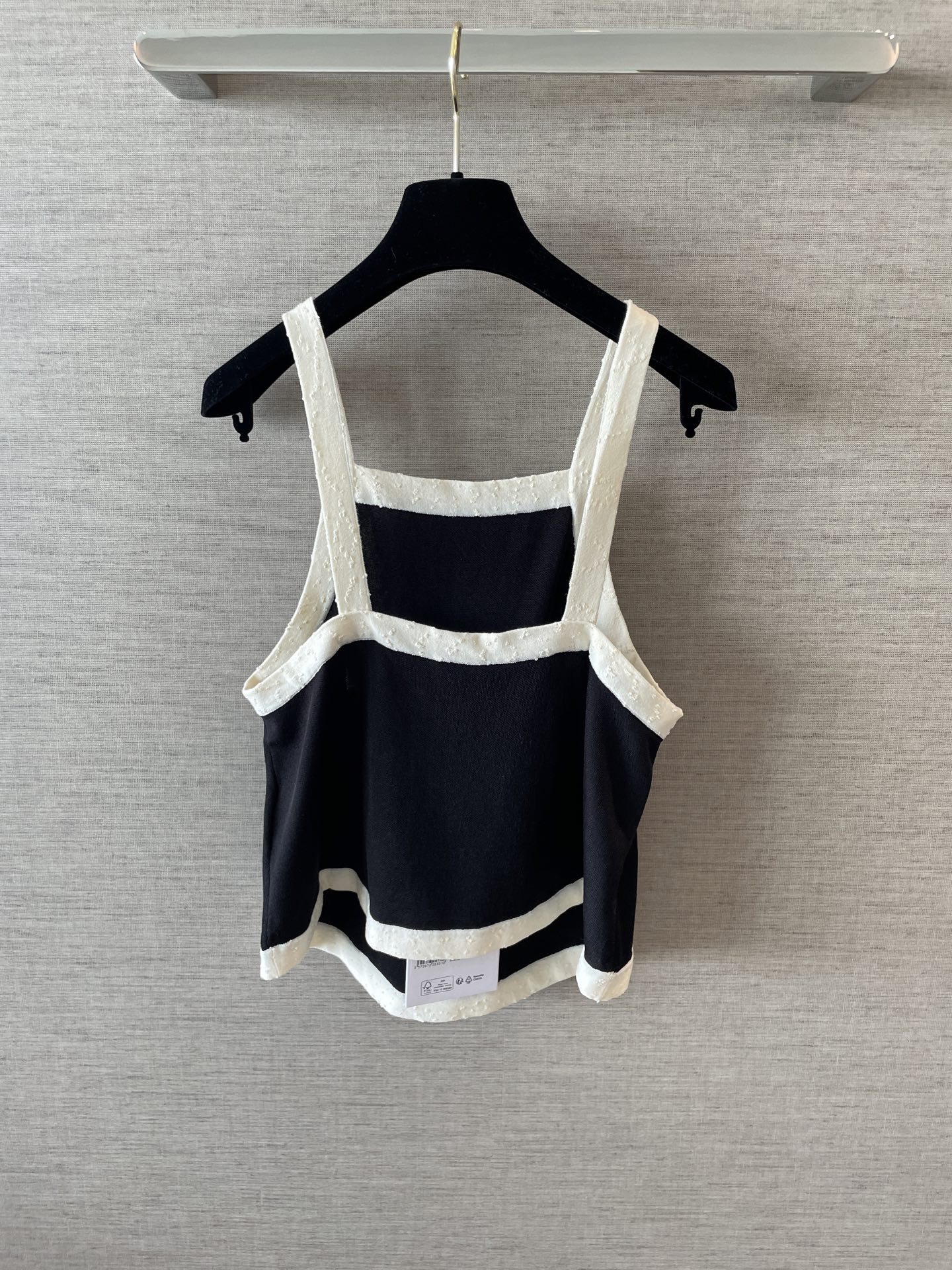 Chanel 25A Knit Vest: Authentic Yarn & Detail, Must-Have Piece - Sizes 36, 38, 41 6 i1753764430853 9078 0 4
