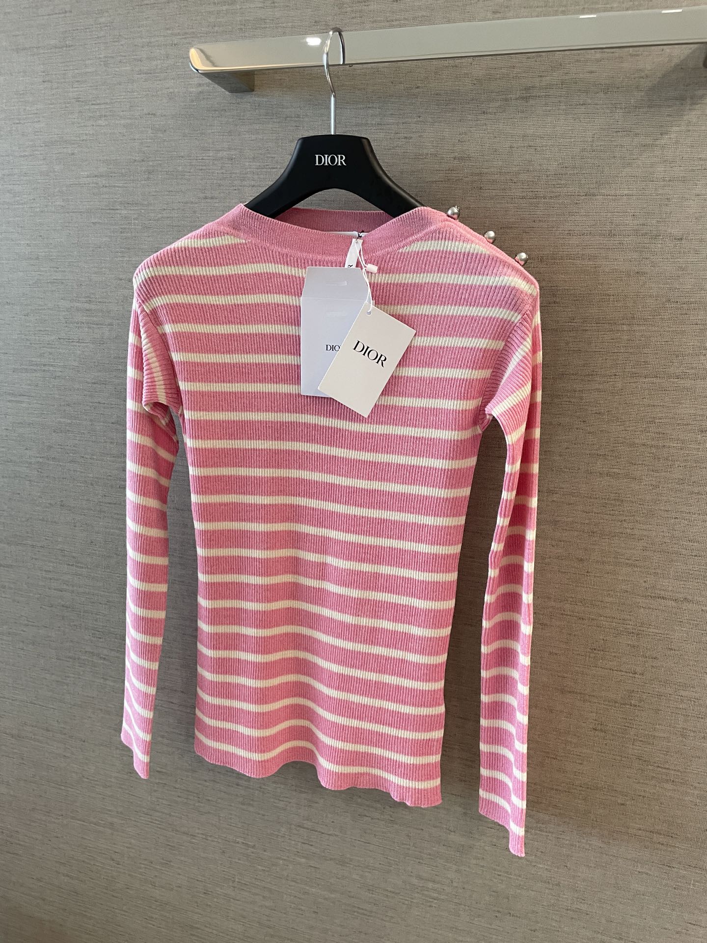 Dior Striped T-Shirt: Classic Style, Custom Fabric, and Comfortable Fit 5 i1754388985994 8682 0 3