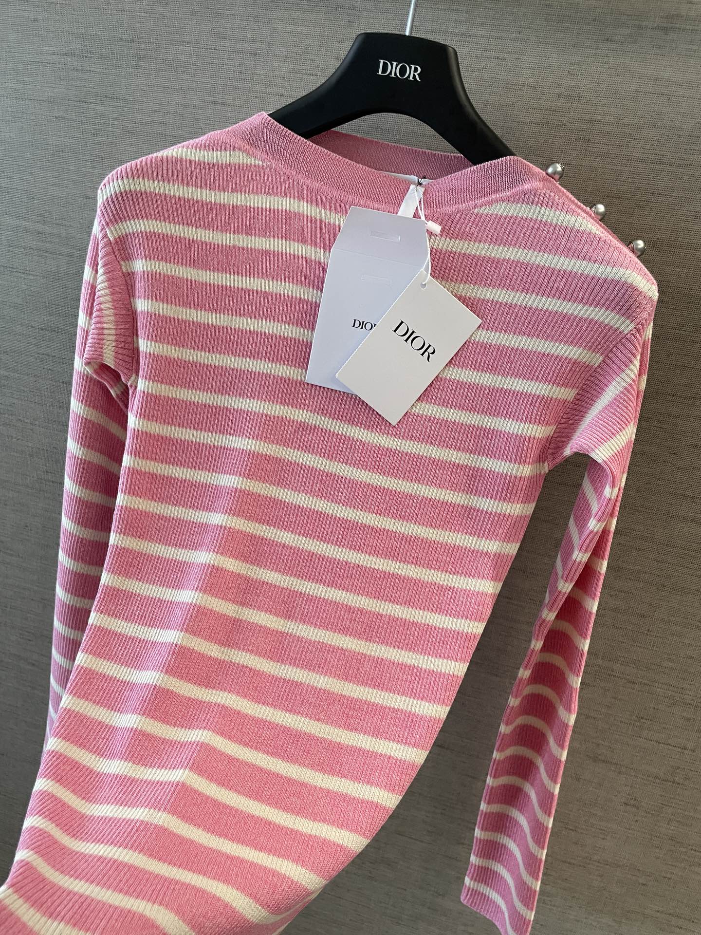 Dior Striped T-Shirt: Classic Style, Custom Fabric, and Comfortable Fit 7 i1754388986252 4313 0 5