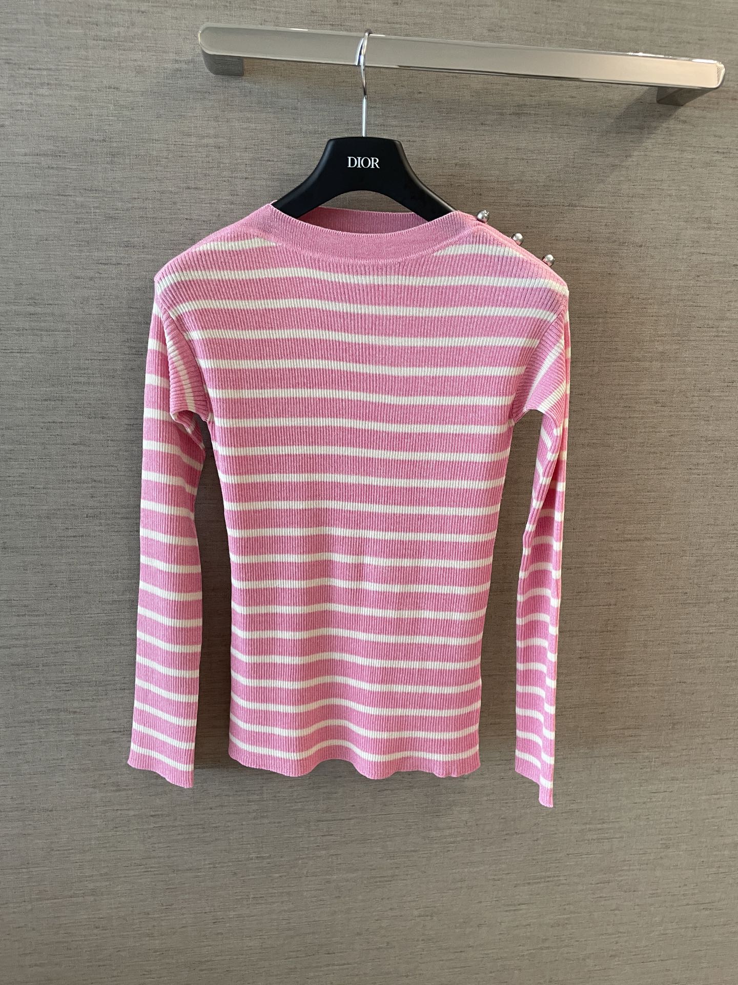 Dior Striped T-Shirt: Classic Style, Custom Fabric, and Comfortable Fit 8 i1754388988099 8714 0 6