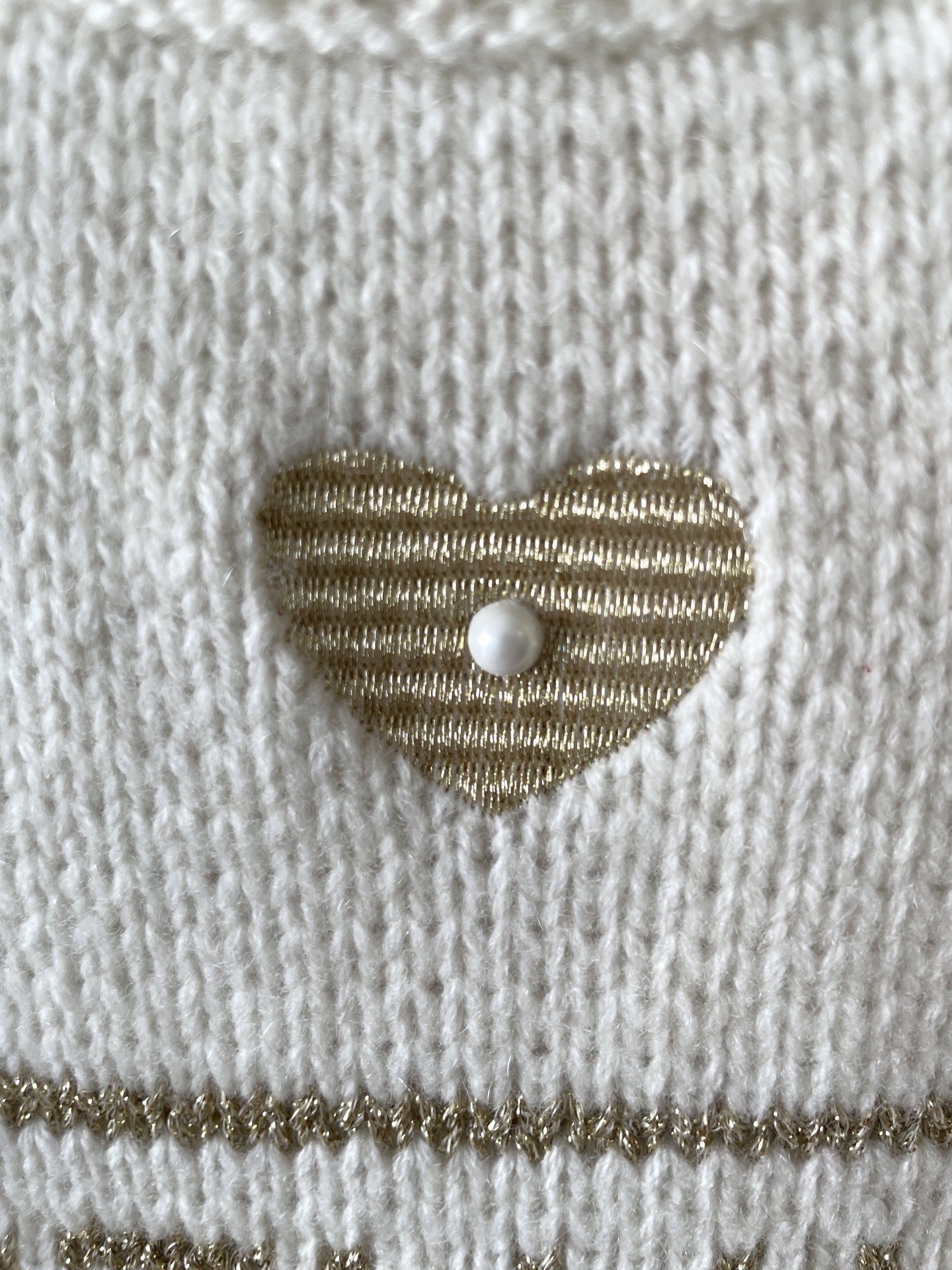 Elegant Heart Jacquard Knit Sweater - Soft Cashmere Blend, Exquisite Detailing 7 i1765172860966 6770 0 2