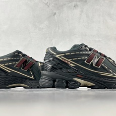 DT特价 特价 公司级ITH × New Balance NB 1906R黑色 货号:M1906RKS 尺码:36 36 DT特价 特价 公司级ITH × New Balance NB 1906R黑色 货号:M1906RKS 尺码:36 36