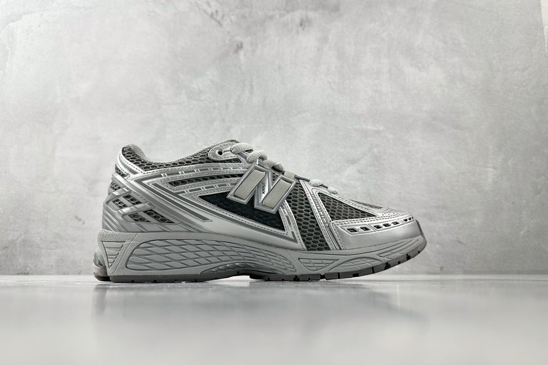 DT特价 特价 公司级New Balance NB 1906R Y2K 银灰 货号:M1906REH 尺码:36 36. DT特价 特价 公司级New Balance NB 1906R Y2K 银灰 货号:M1906REH 尺码:36 36.
