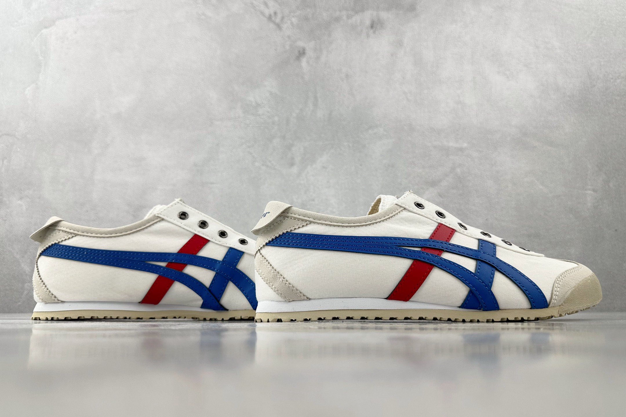 PK帆布特价 
全新工厂开发 Onitsuka Tiger鬼塚虎 MEXICO 66 Slip-On 白