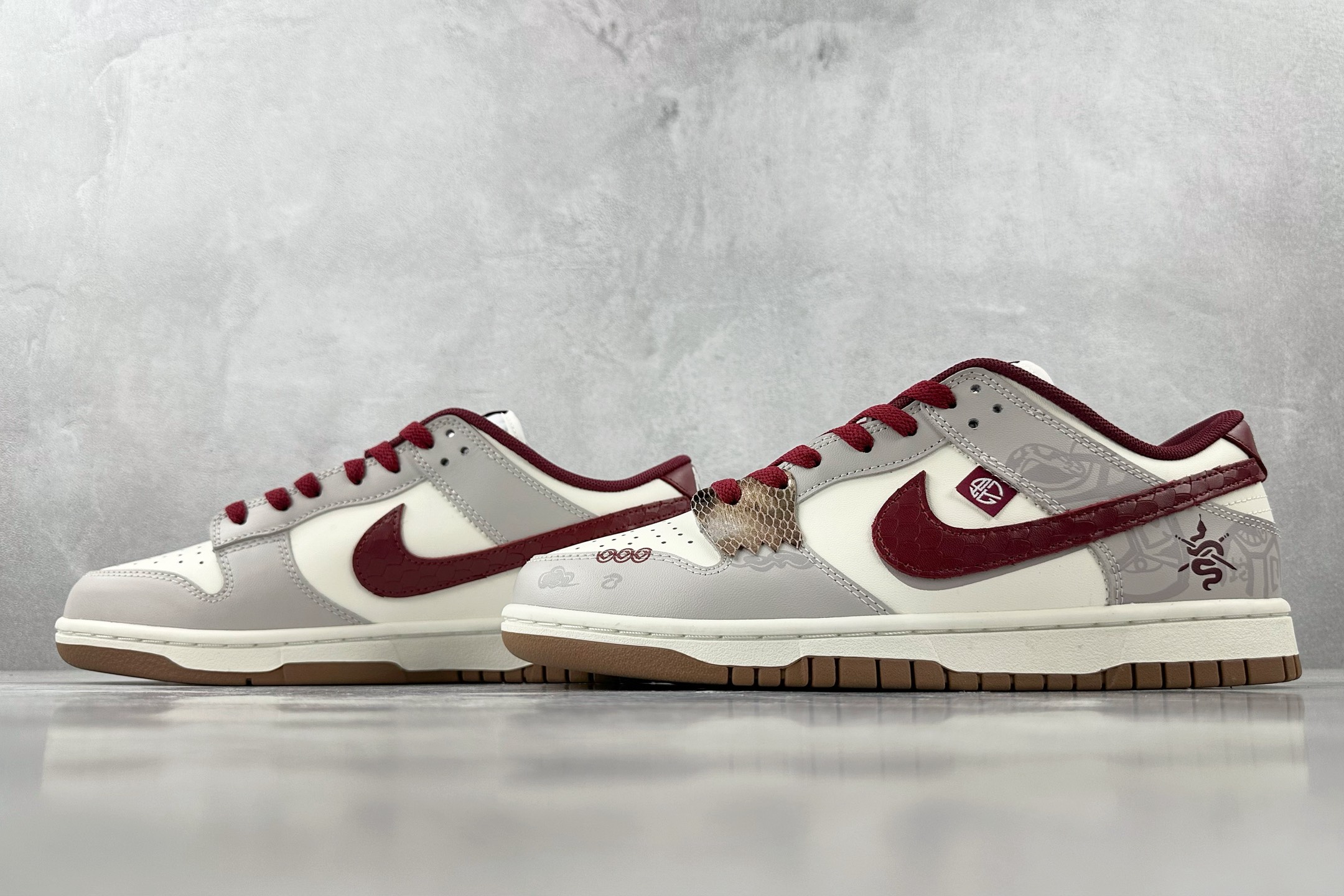 特价 
【定制球鞋】Nike Dunk 考拉派对 环岁之礼 巳巳如意 米白色

货号：FB7160-16