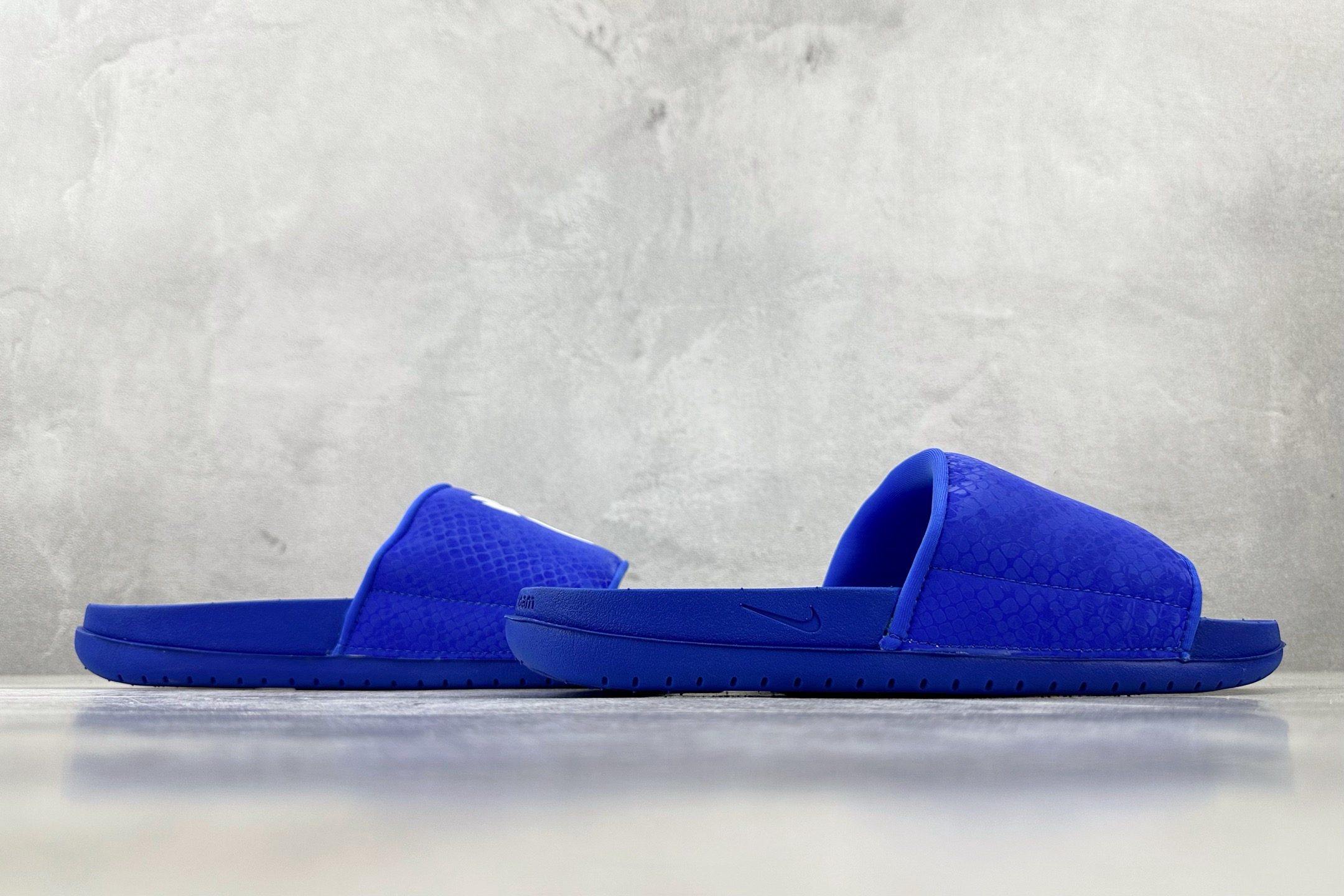 150 外贸专供 Nike Kobe Offcourt Slides 蓝色 IF2870-400