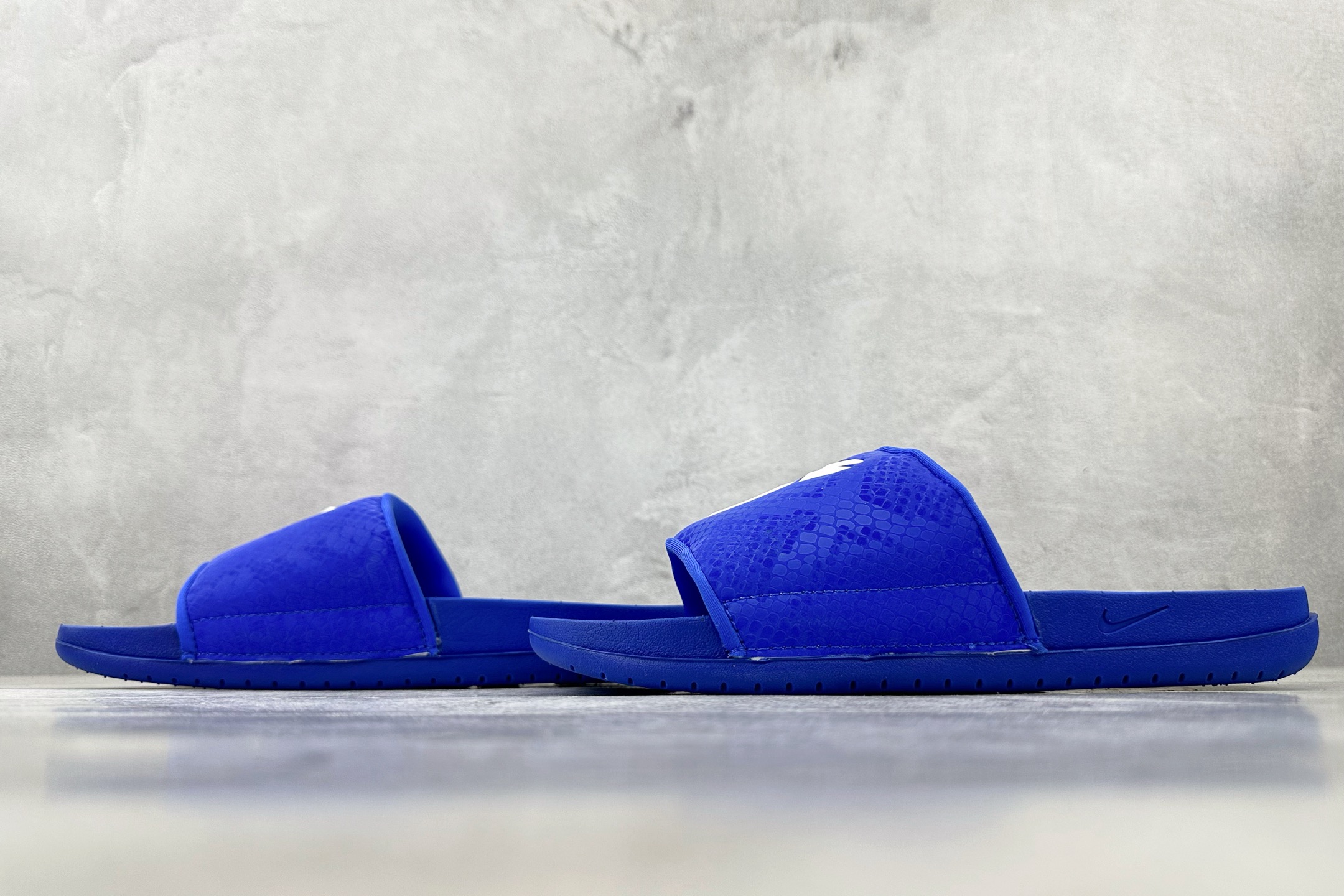 150 外贸专供 Nike Kobe Offcourt Slides 蓝色 IF2870-400
