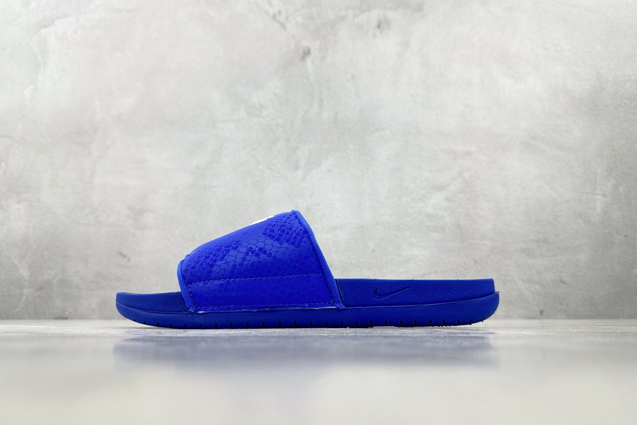 150 外贸专供 Nike Kobe Offcourt Slides 蓝色 IF2870-400