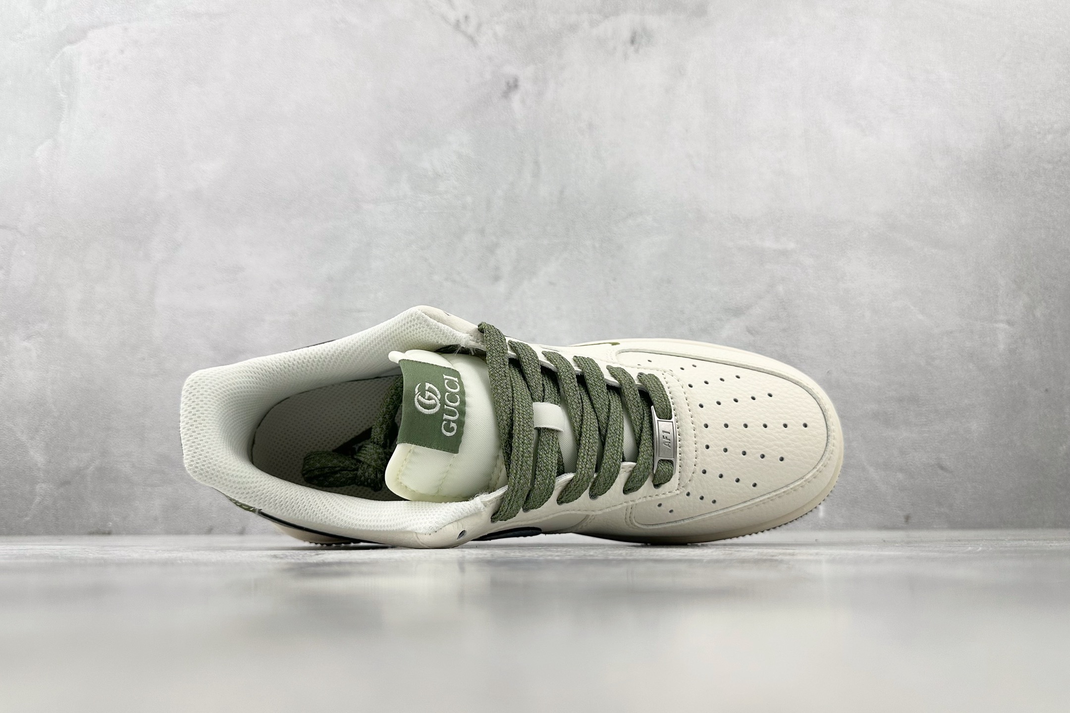 XC 
Nike Air Force 1'07  GUCCI 联名 米白绿

货号：XS1958 563
