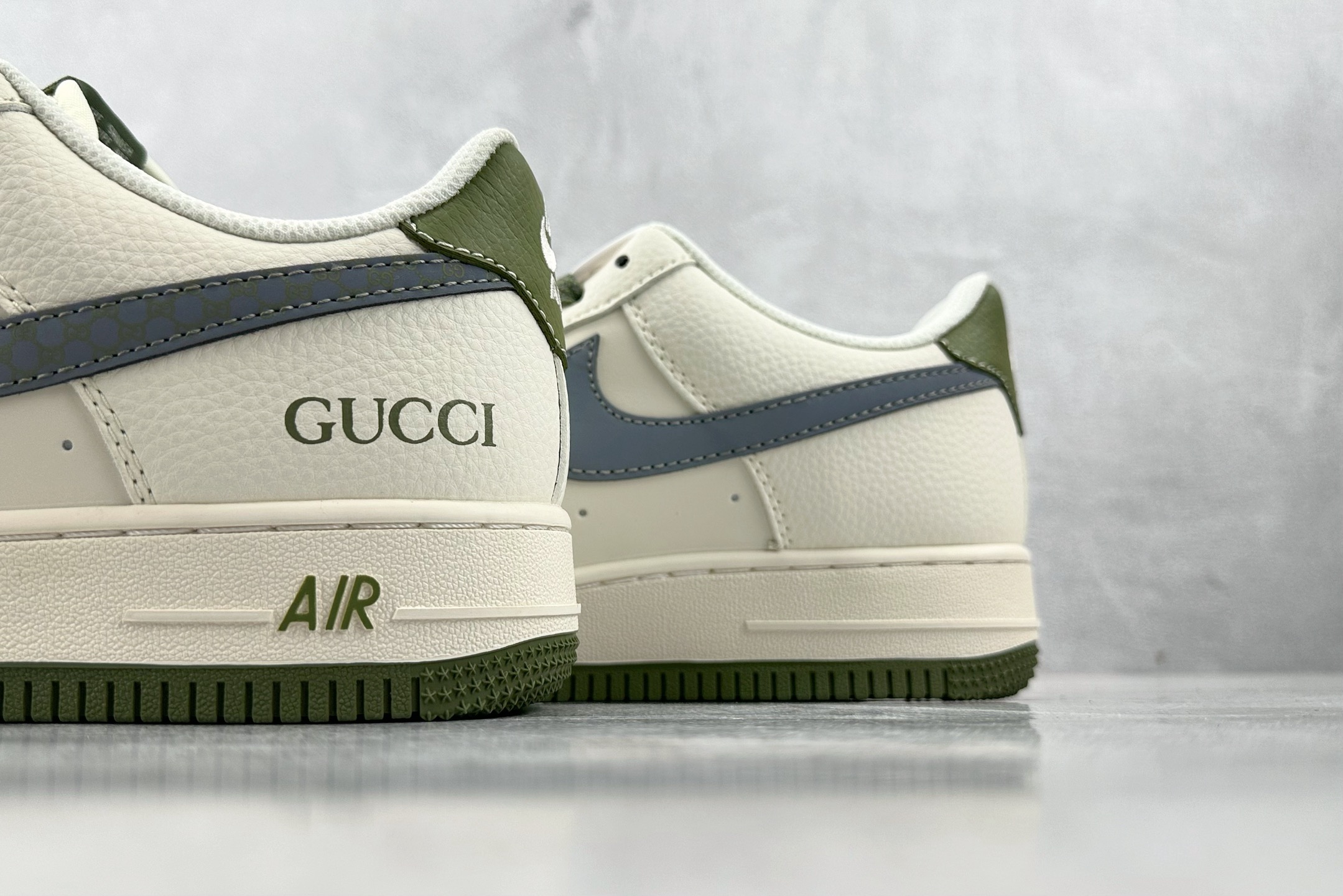 XC 
Nike Air Force 1'07  GUCCI 联名 米白绿

货号：XS1958 563