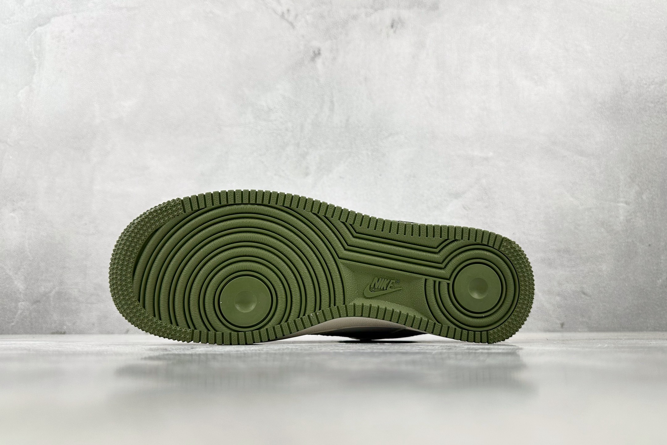 XC 
Nike Air Force 1'07  GUCCI 联名 米白绿

货号：XS1958 563