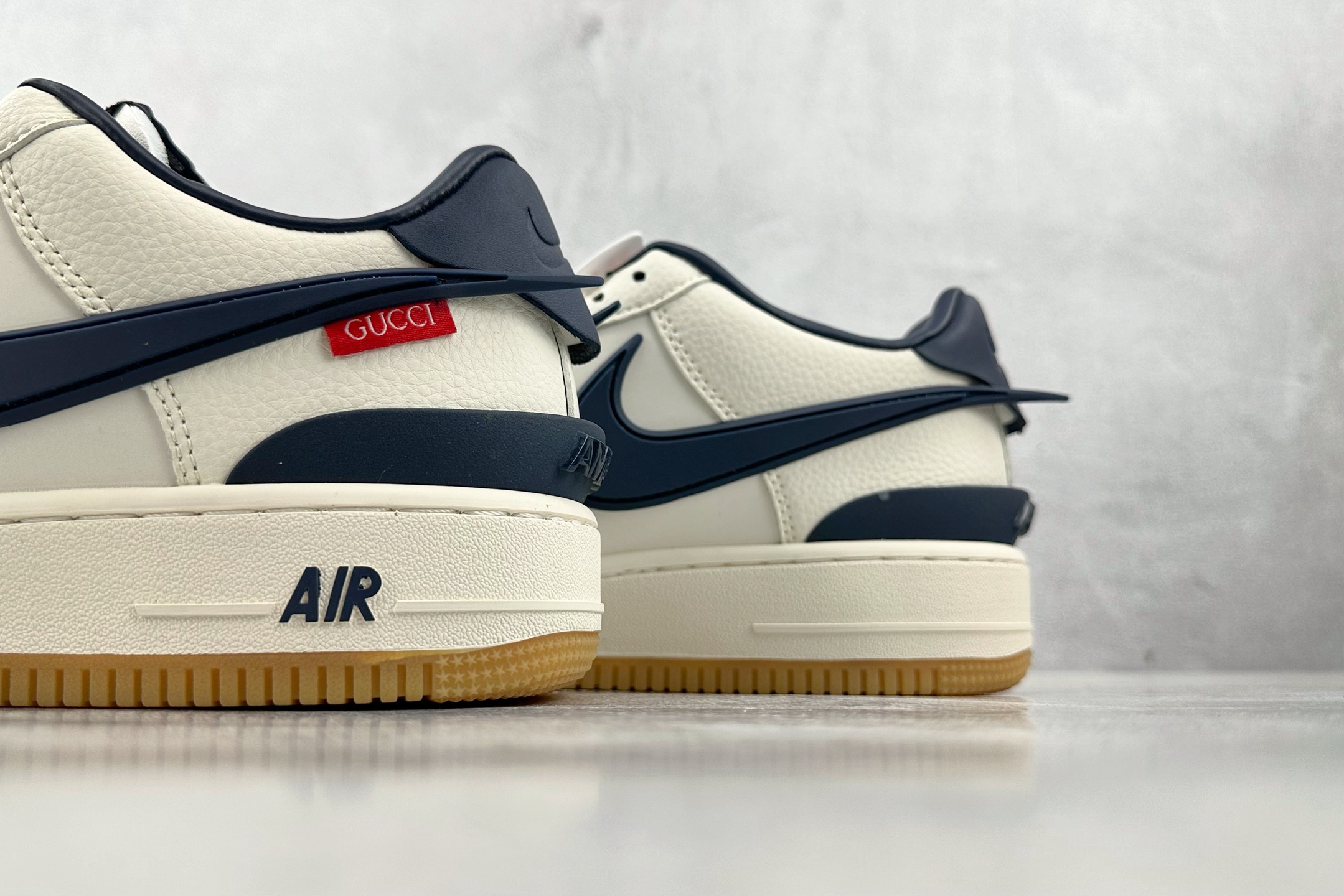 XC 
Nike Air Force 1'07  GUCCI 联名 米白

货号：XS3464 576
