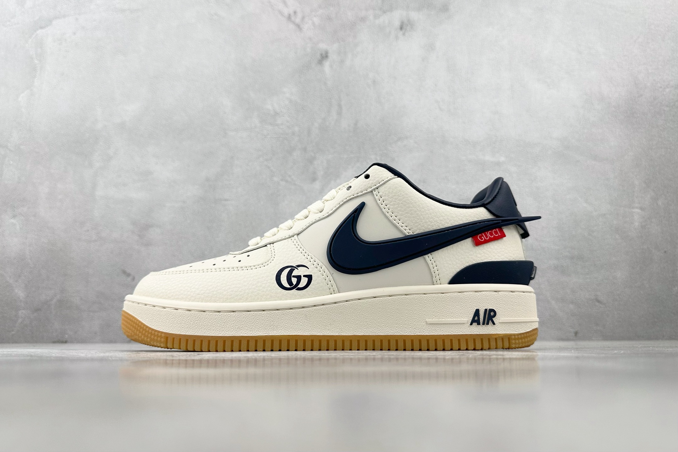 XC 
Nike Air Force 1'07  GUCCI 联名 米白

货号：XS3464 576
