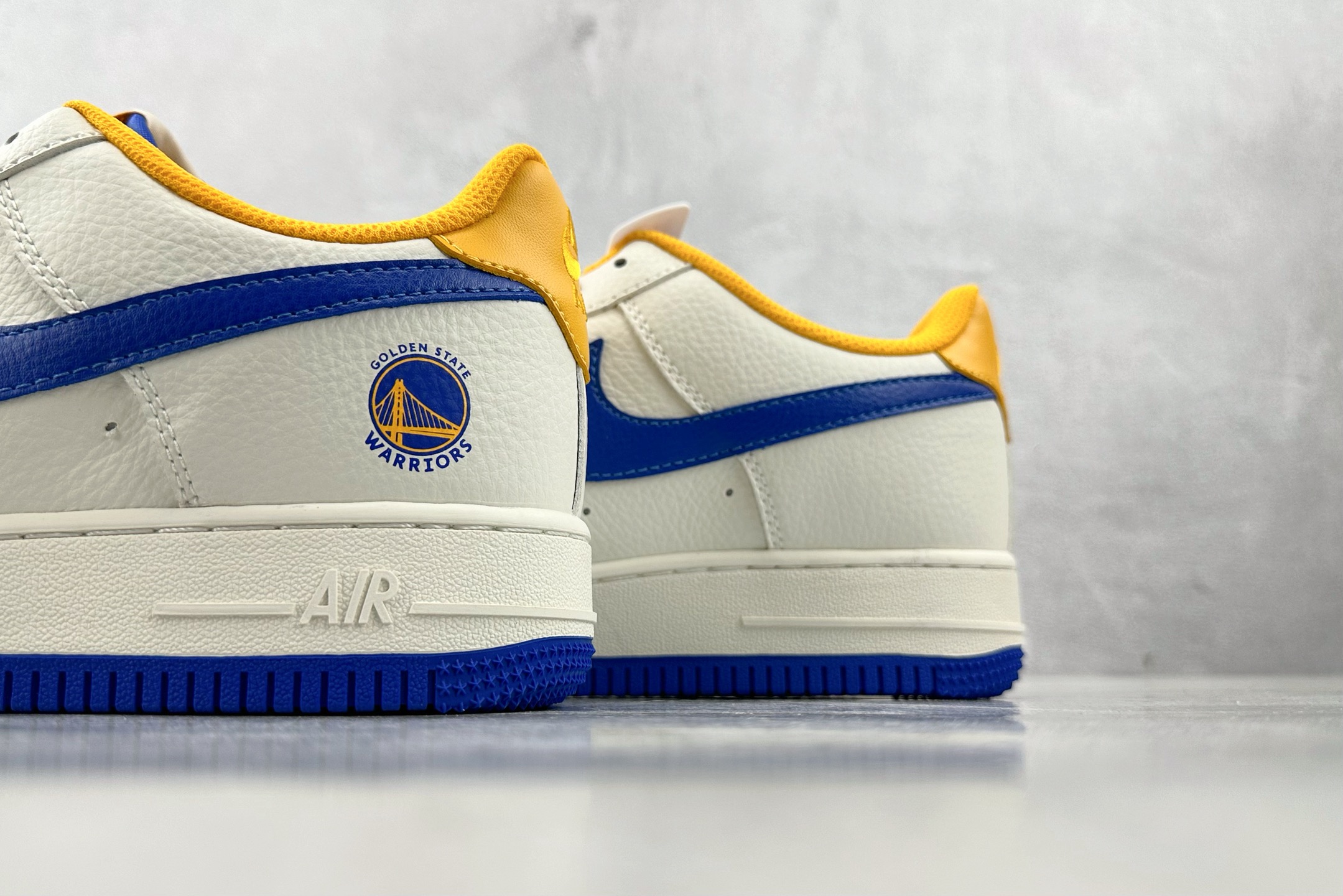 XC 
Nike Air Force 1'07 金州勇士 联名 米兰黄

货号：CS5288 005
尺