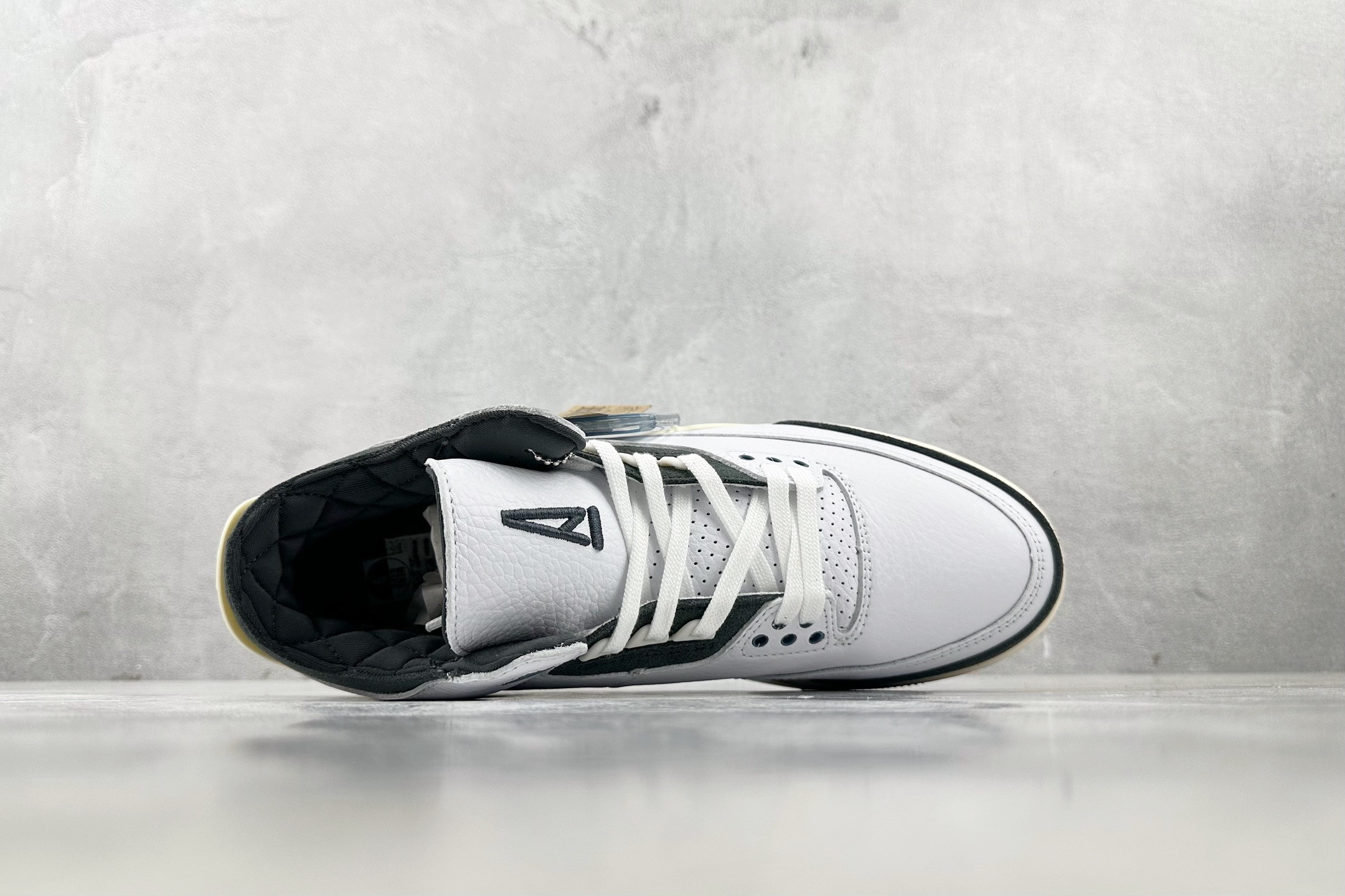 OG 
顶级纯原  A Ma Maniére x Jordan Air Jordan 3 DIFFUSE