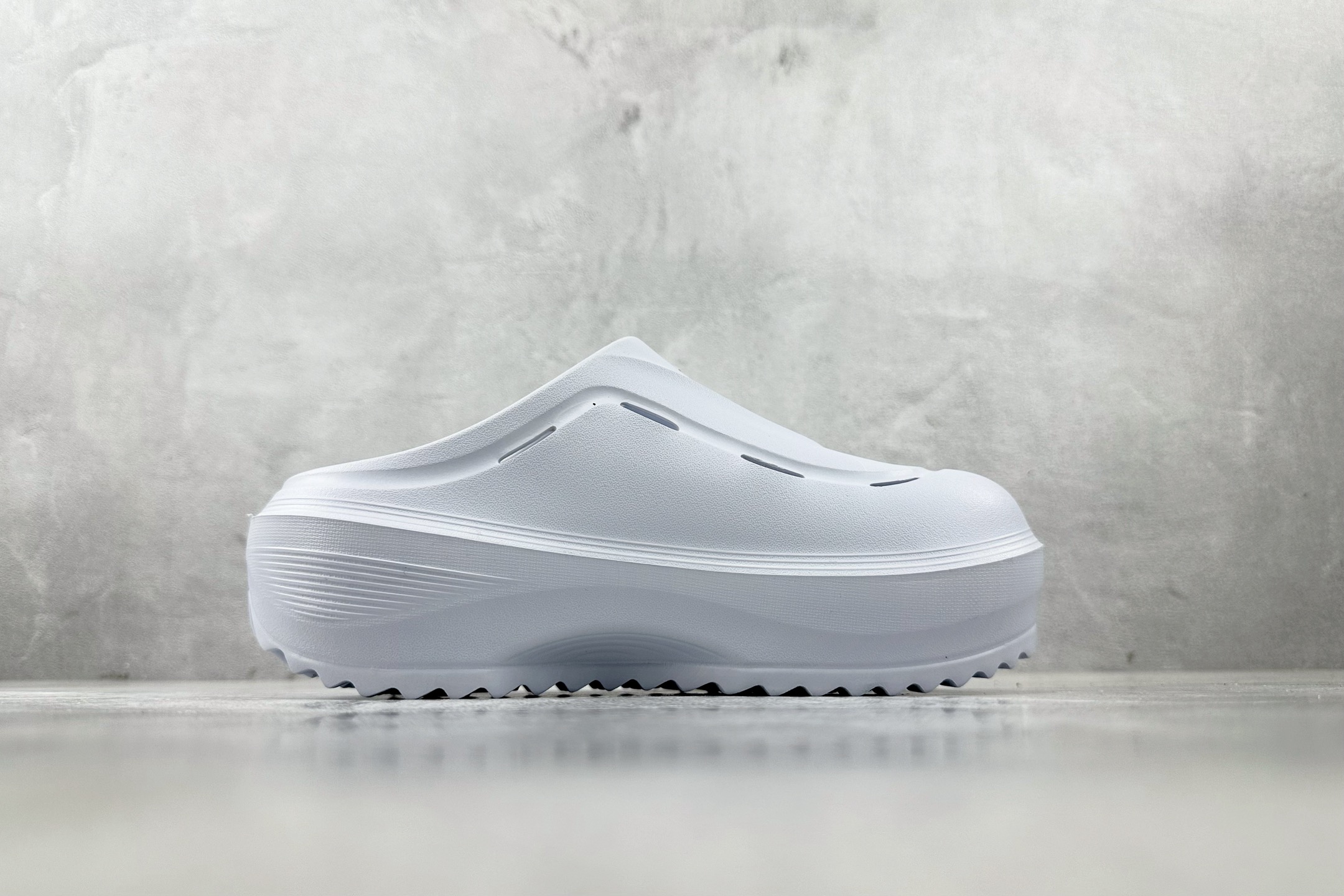 R 版 
出口订单 adidas OZWAVE CLOG 浅蓝

货号 ：JR9273
尺码：36 36